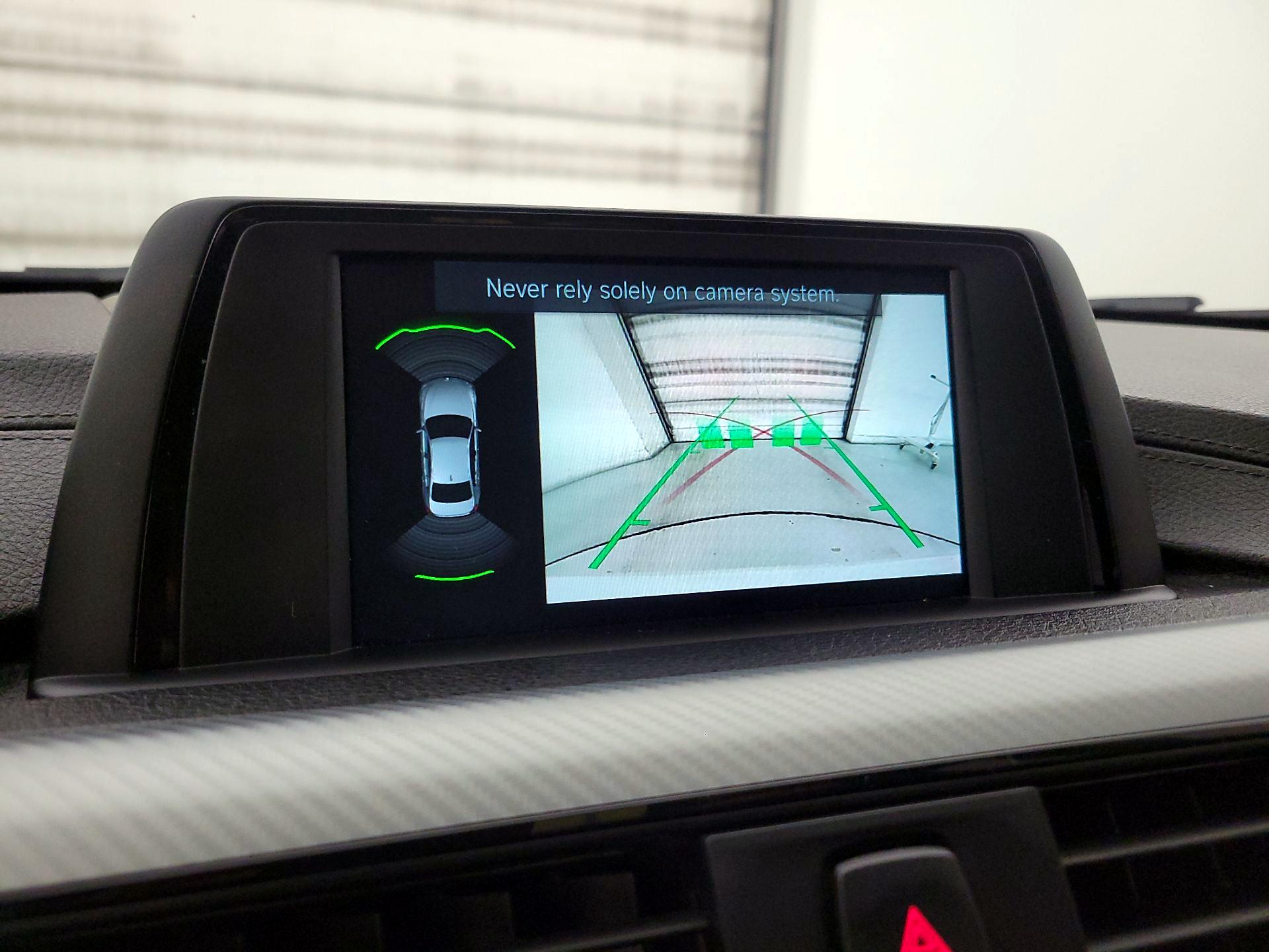 Thumbnail: 2018 BMW 3 Series - 14