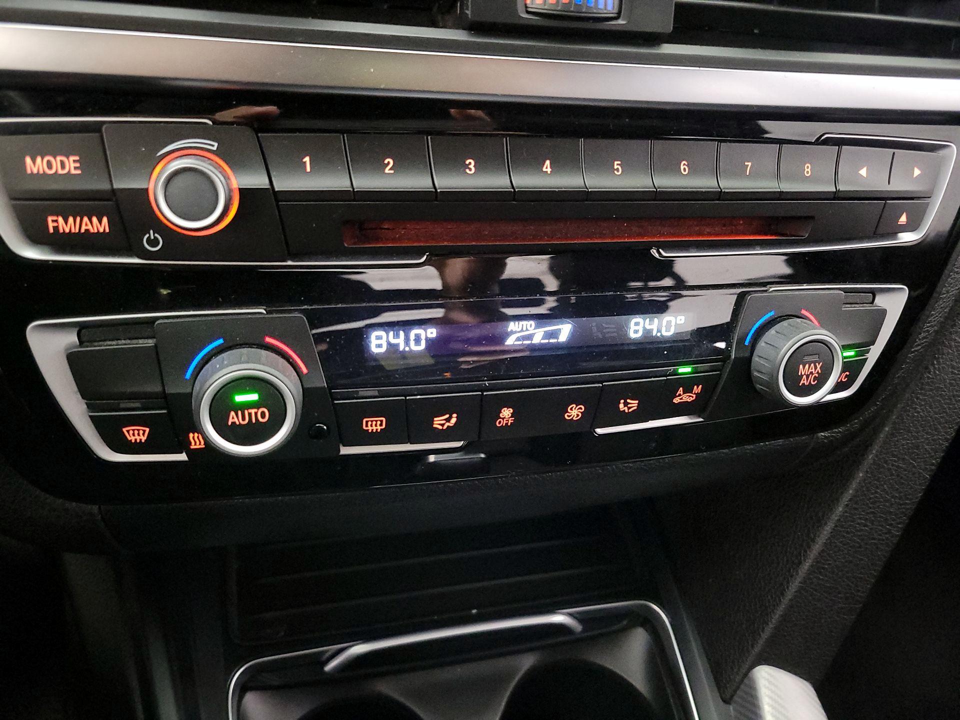 Thumbnail: 2018 BMW 3 Series - 16