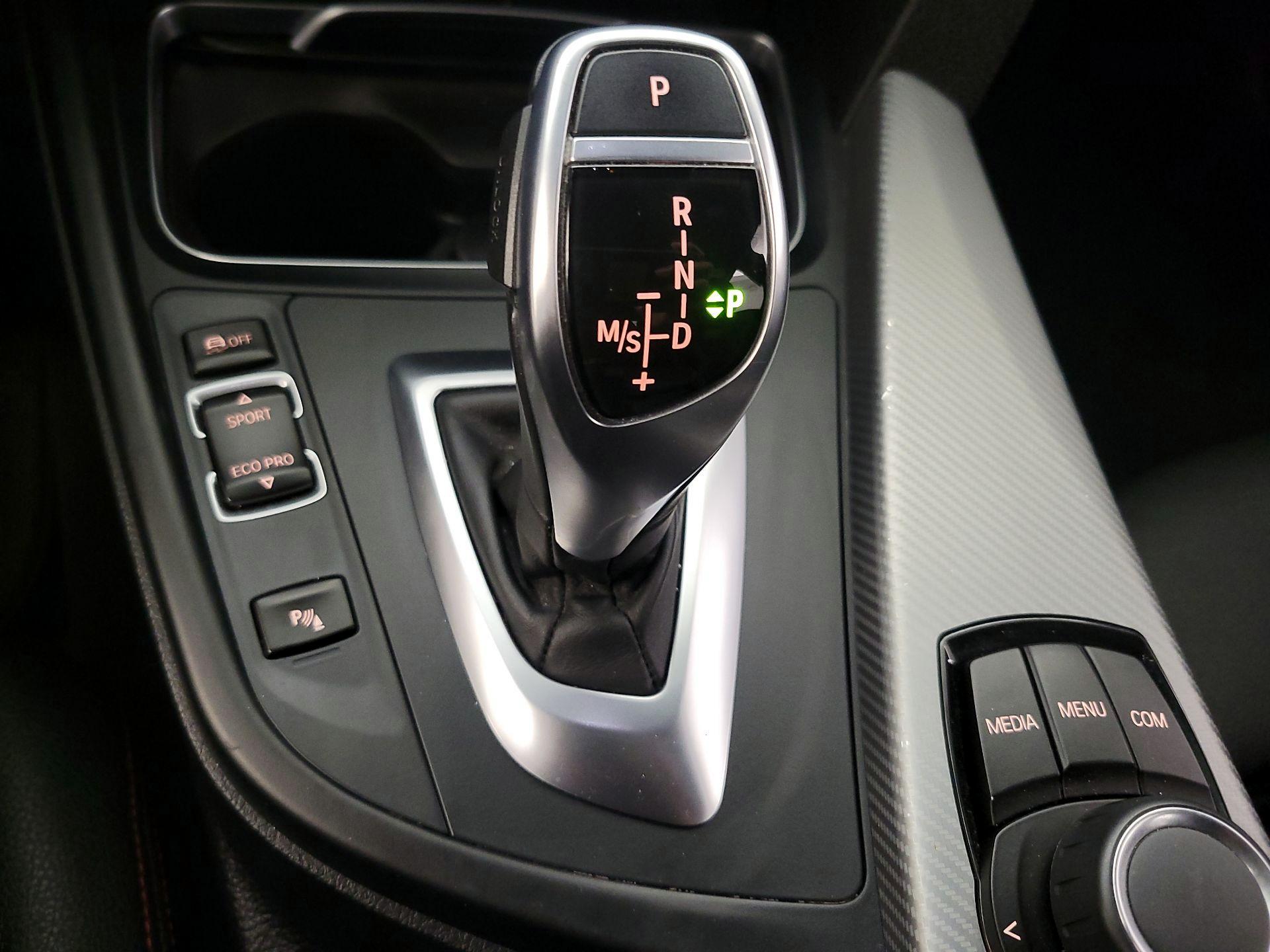 Thumbnail: 2018 BMW 3 Series - 17