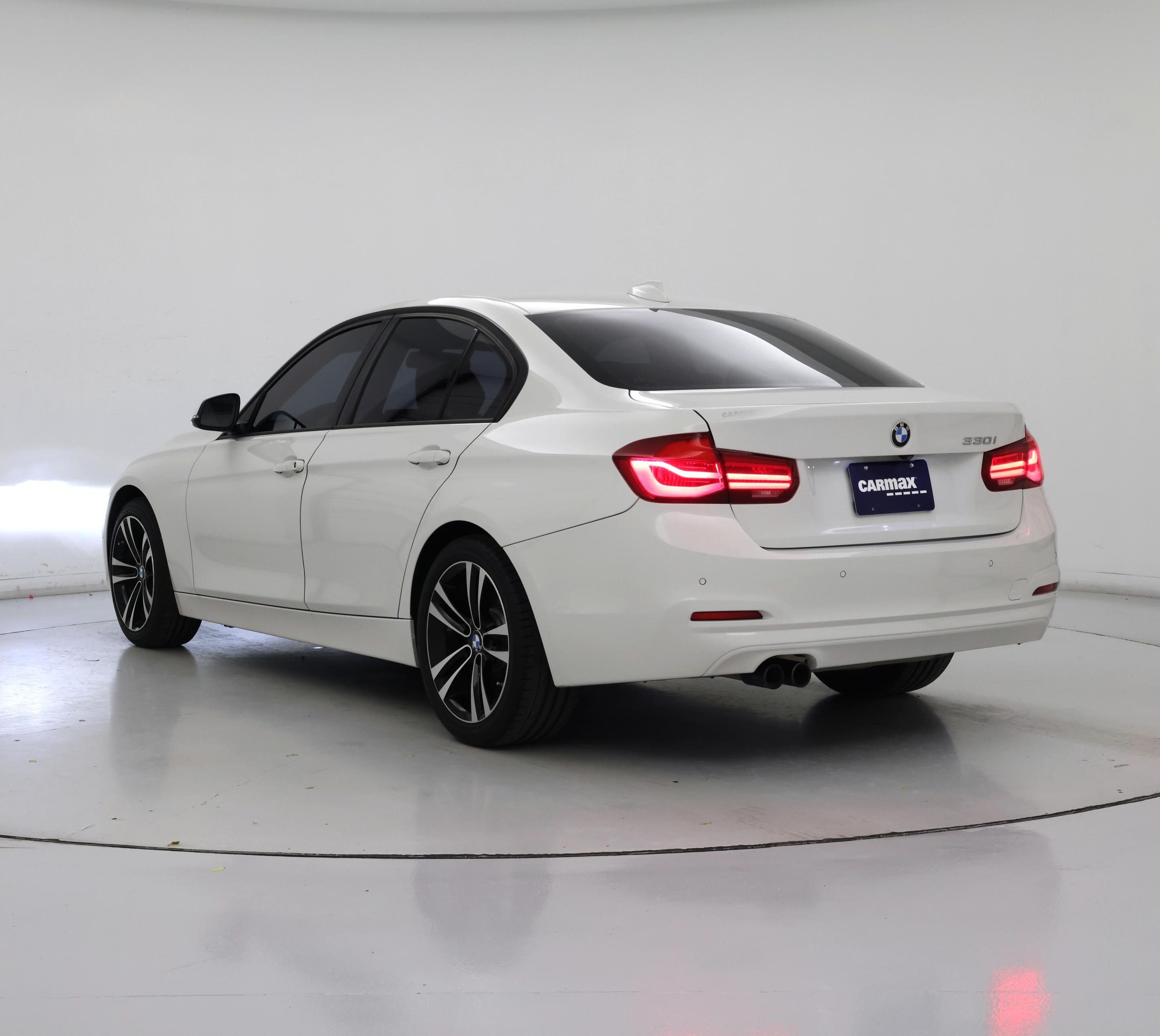 Thumbnail: 2018 BMW 3 Series - 2