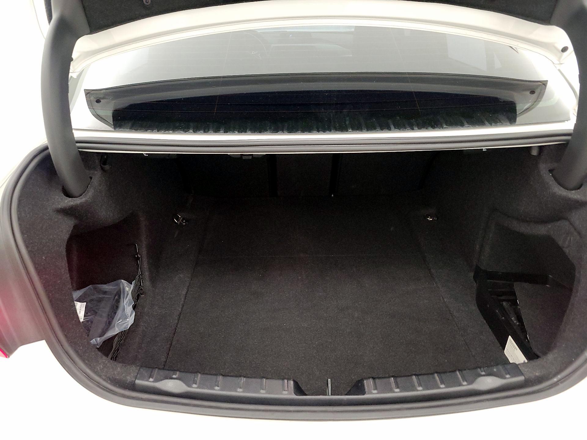 Thumbnail: 2018 BMW 3 Series - 20