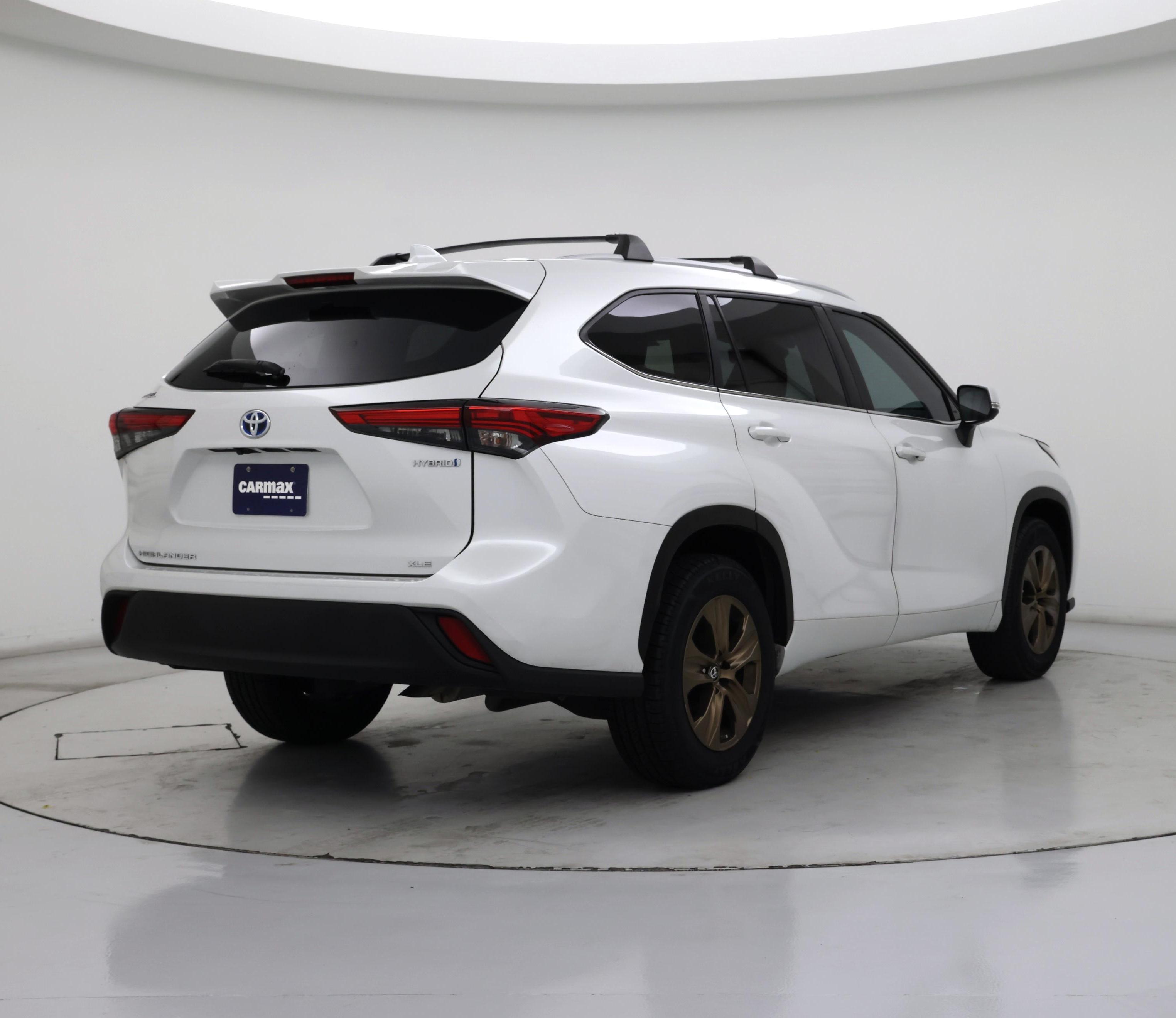 Thumbnail: 2023 Toyota Highlander - 8