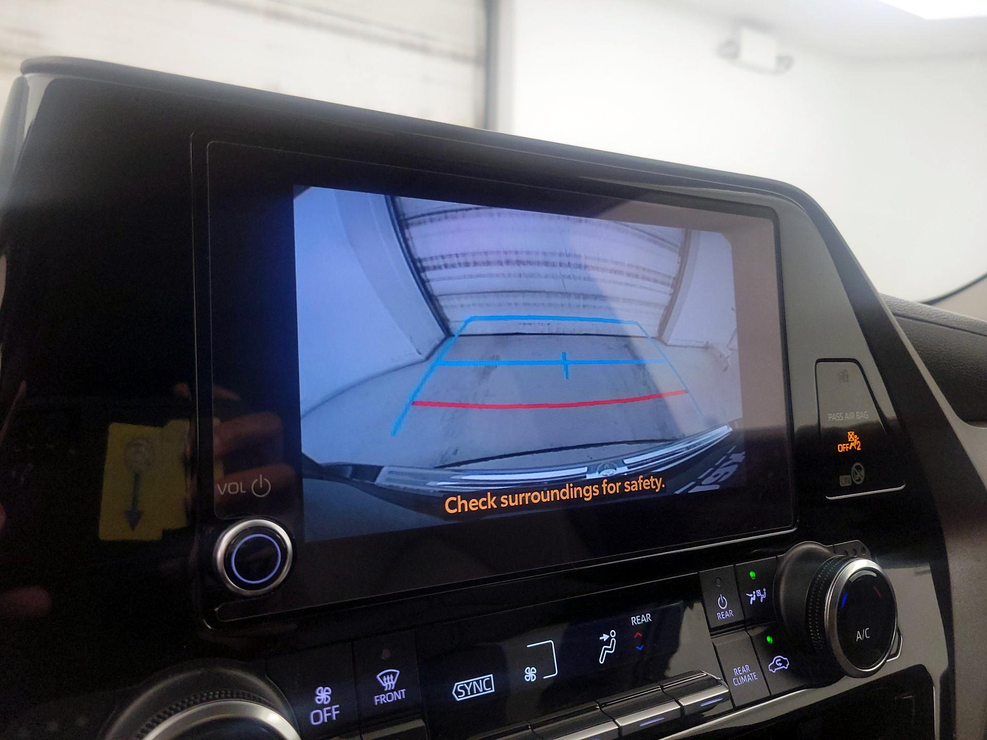 Thumbnail: 2023 Toyota Highlander - 14