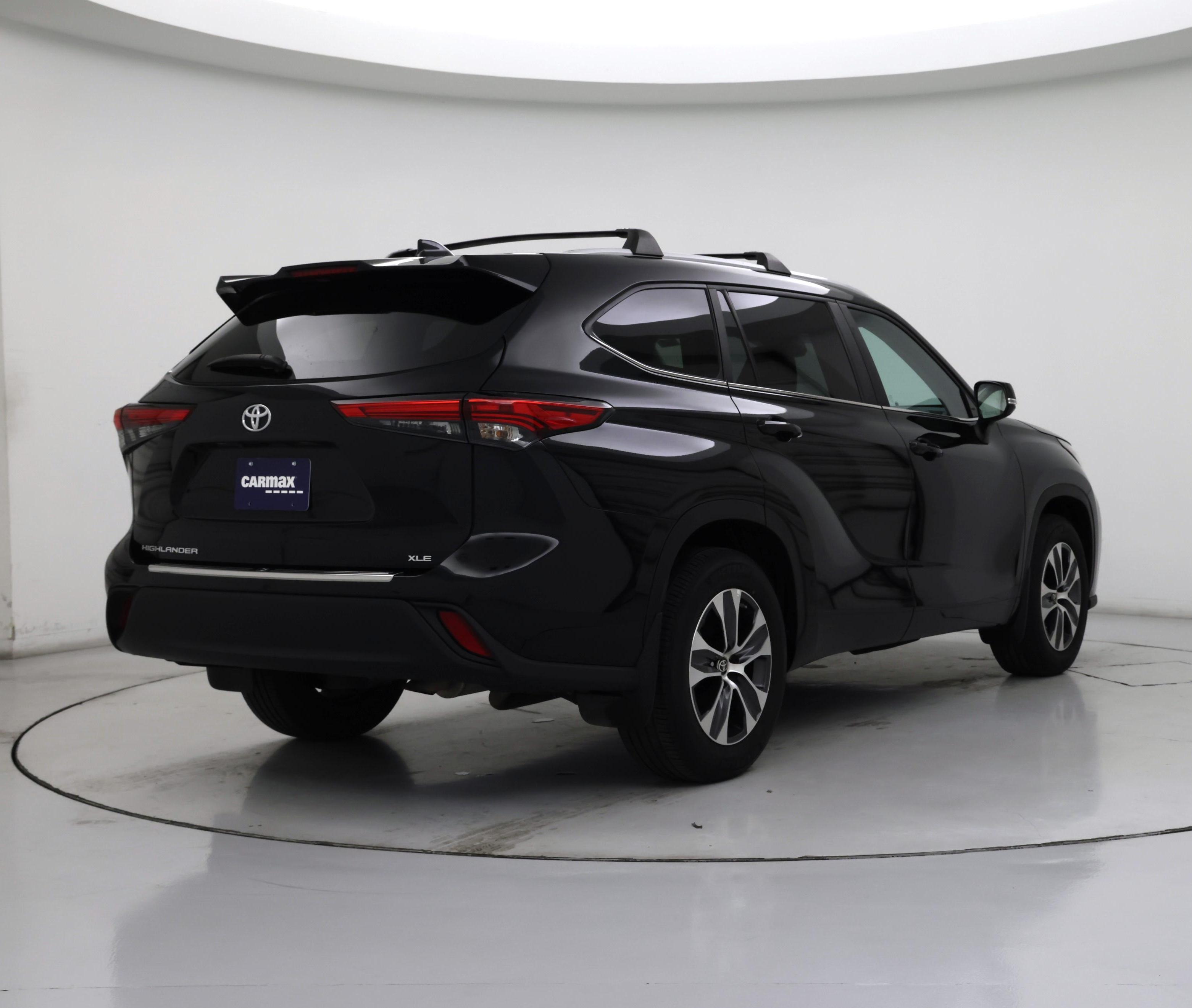 Thumbnail: 2023 Toyota Highlander - 8