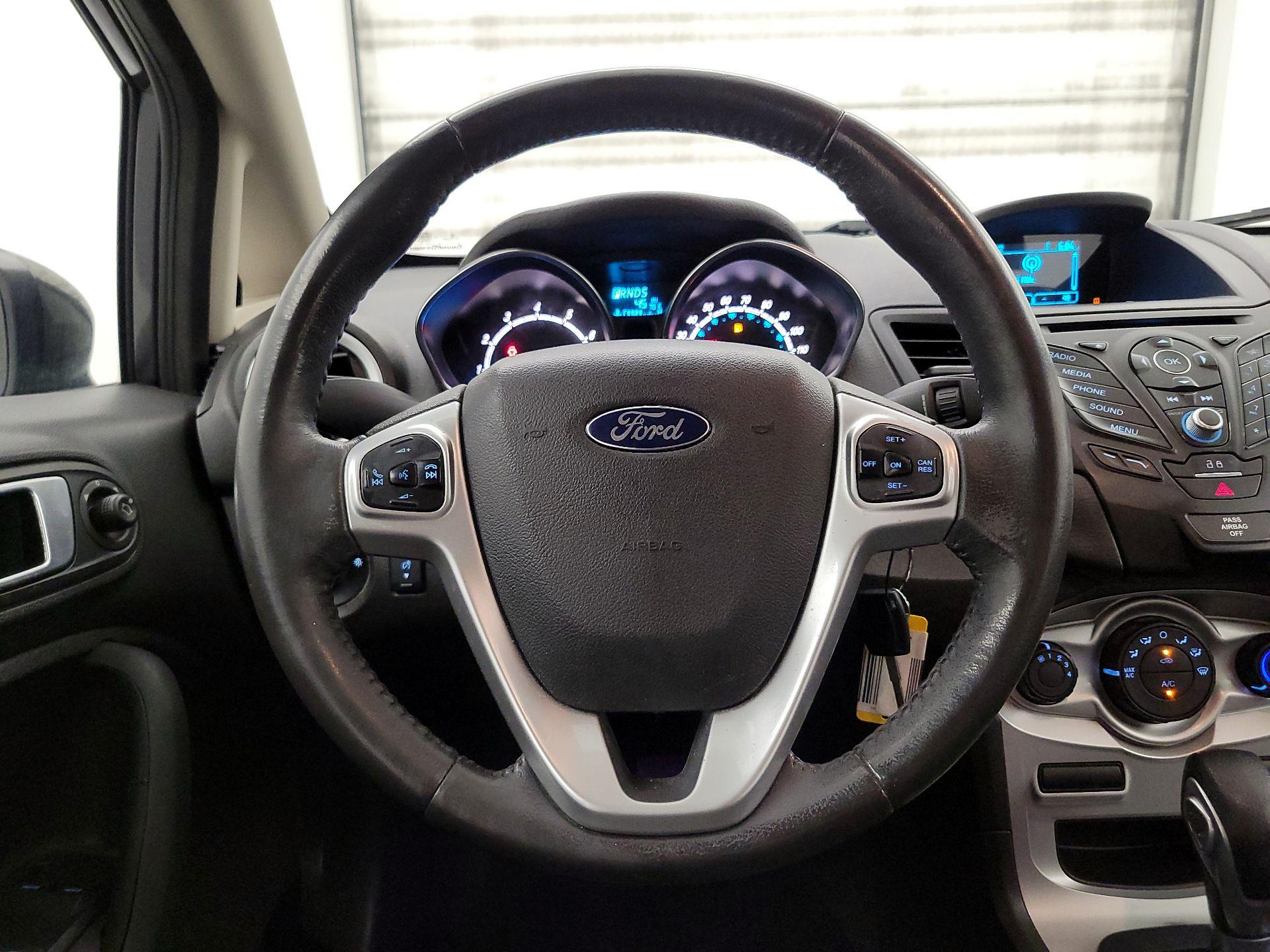 Thumbnail: 2016 Ford Fiesta - 10