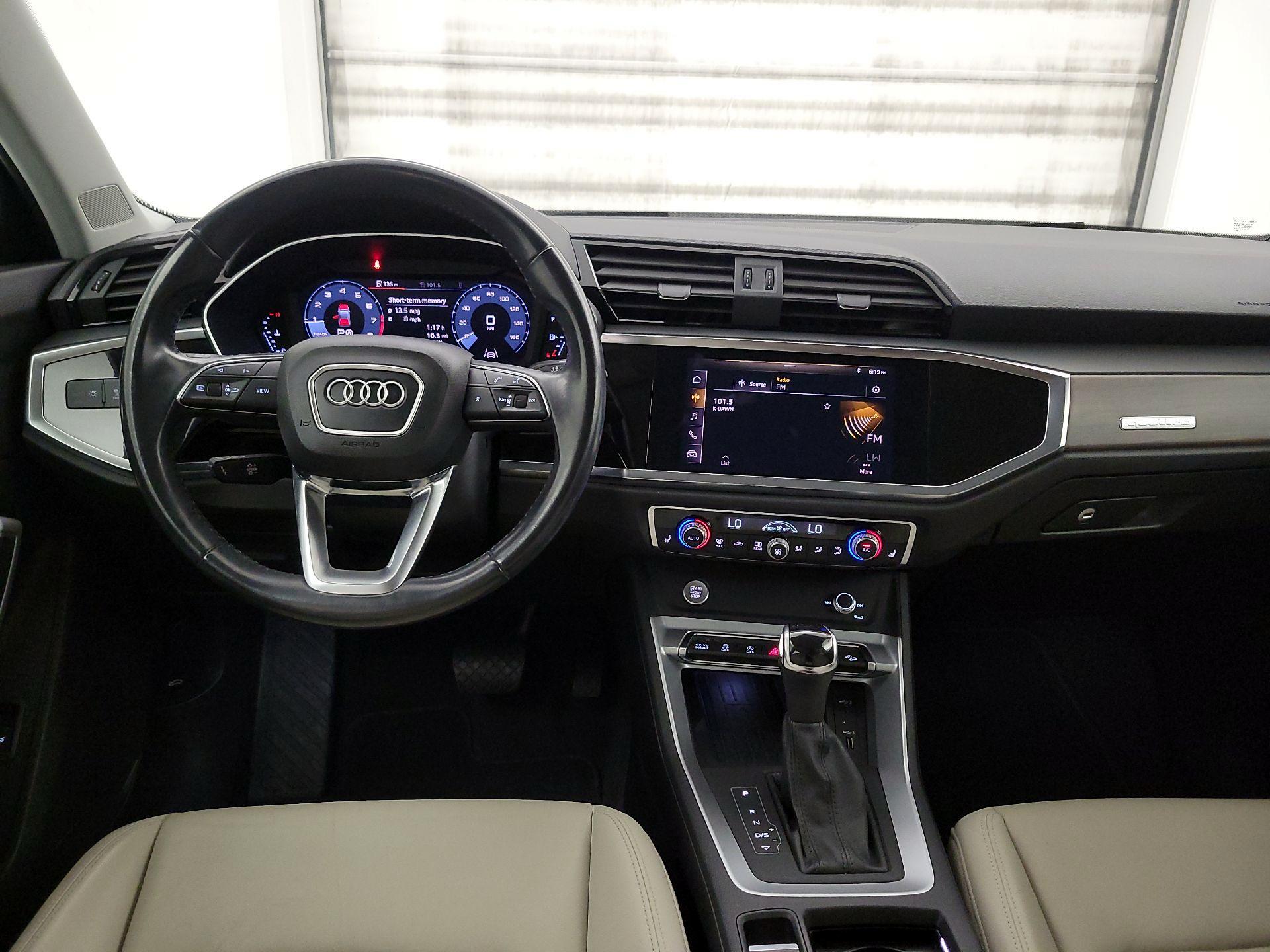 Thumbnail: 2019 Audi Q3 - 9