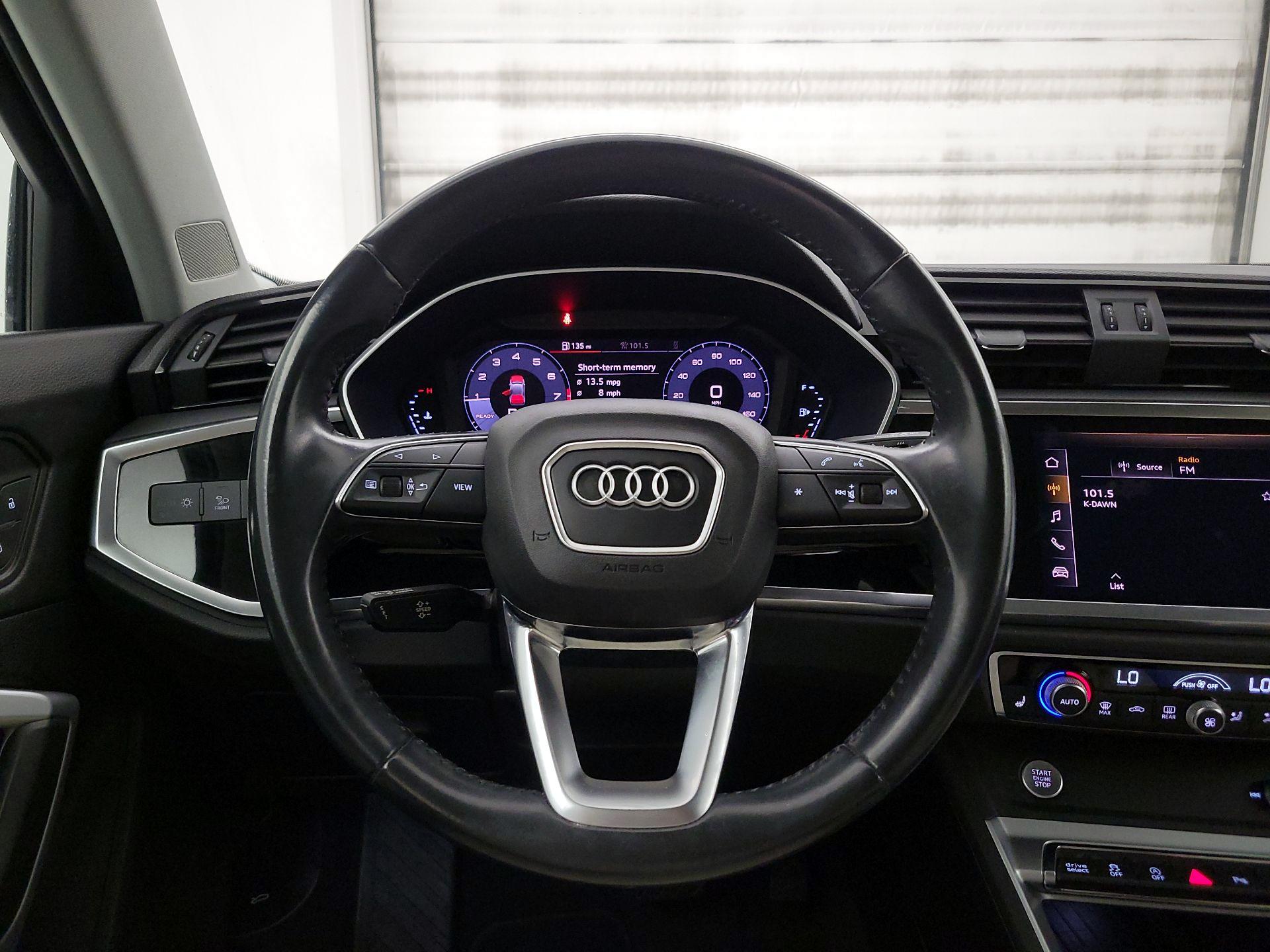 Thumbnail: 2019 Audi Q3 - 10