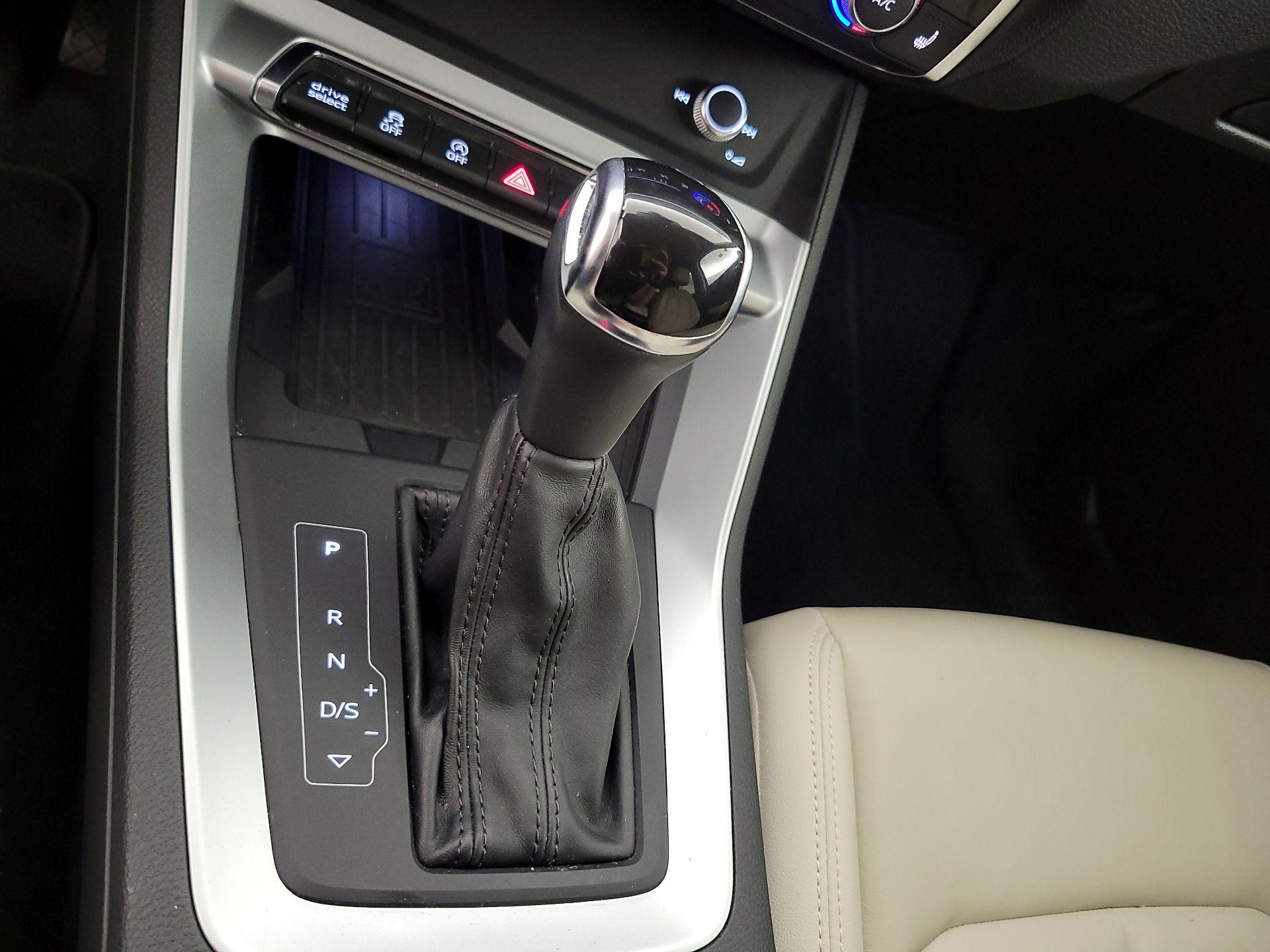 Thumbnail: 2019 Audi Q3 - 17