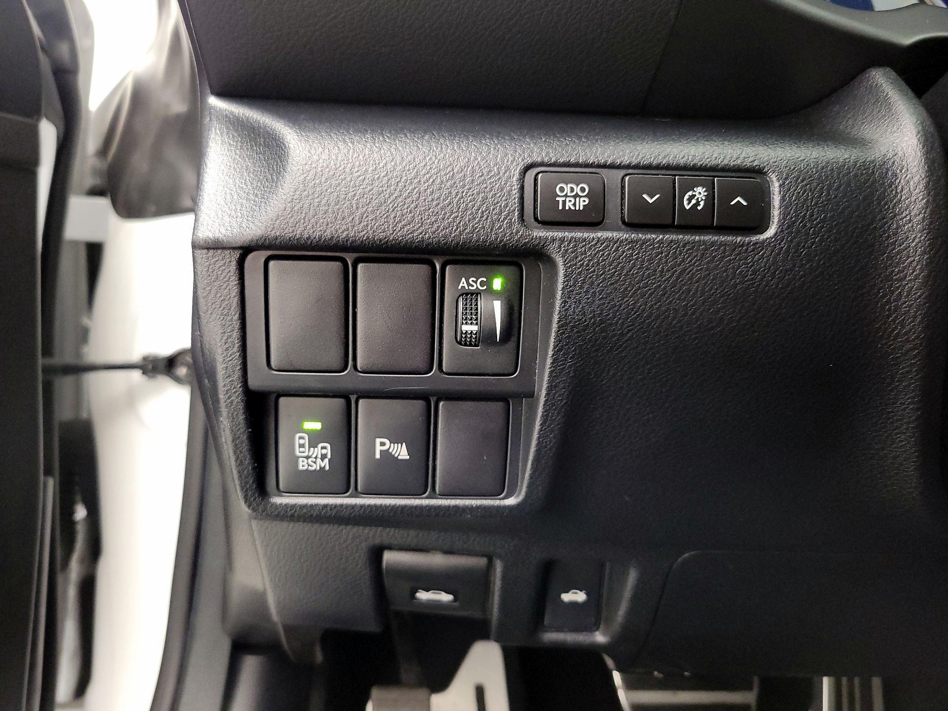 Thumbnail: 2017 Lexus RC - 13