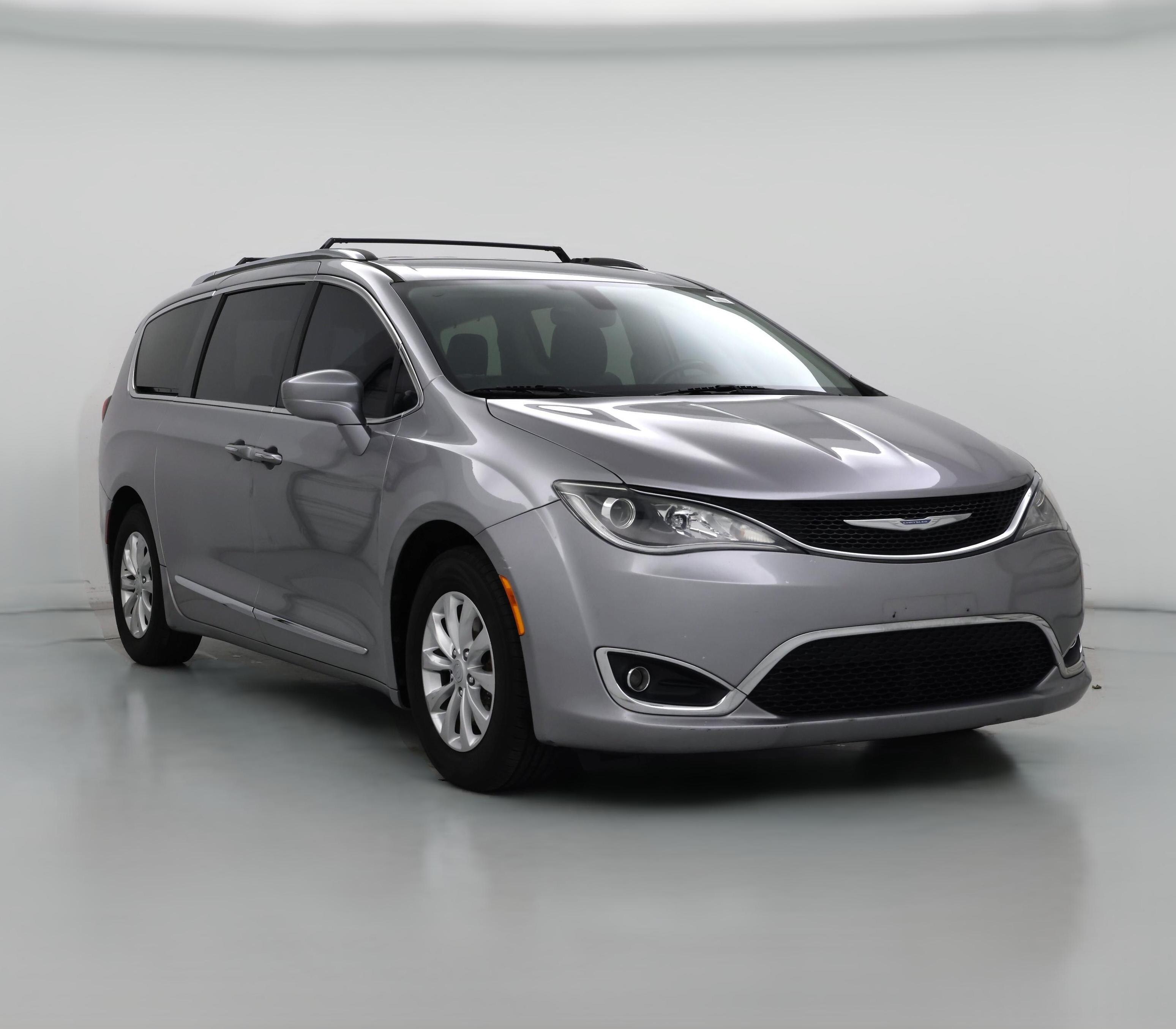 Thumbnail: 2018 Chrysler Pacifica - 1
