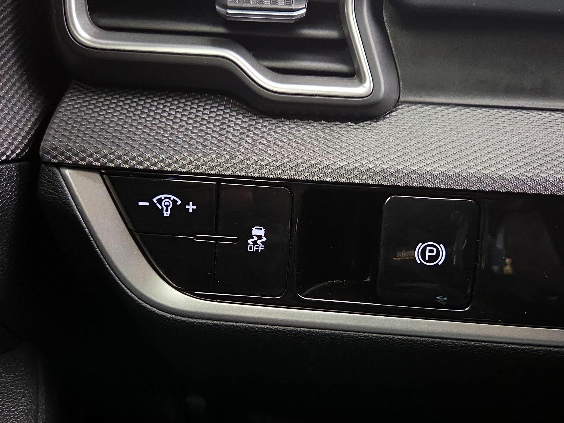 Thumbnail: 2024 Kia Sportage - 13