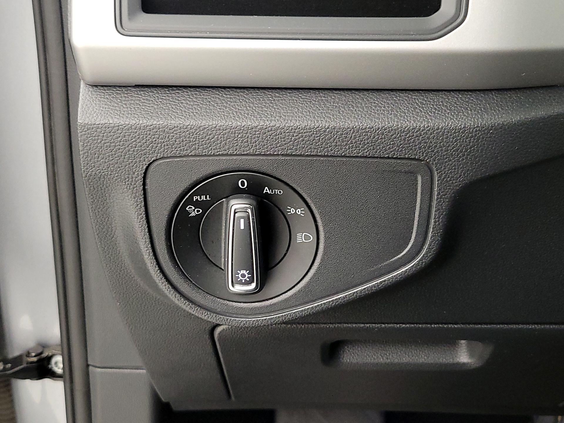 Thumbnail: 2021 Volkswagen Atlas - 13