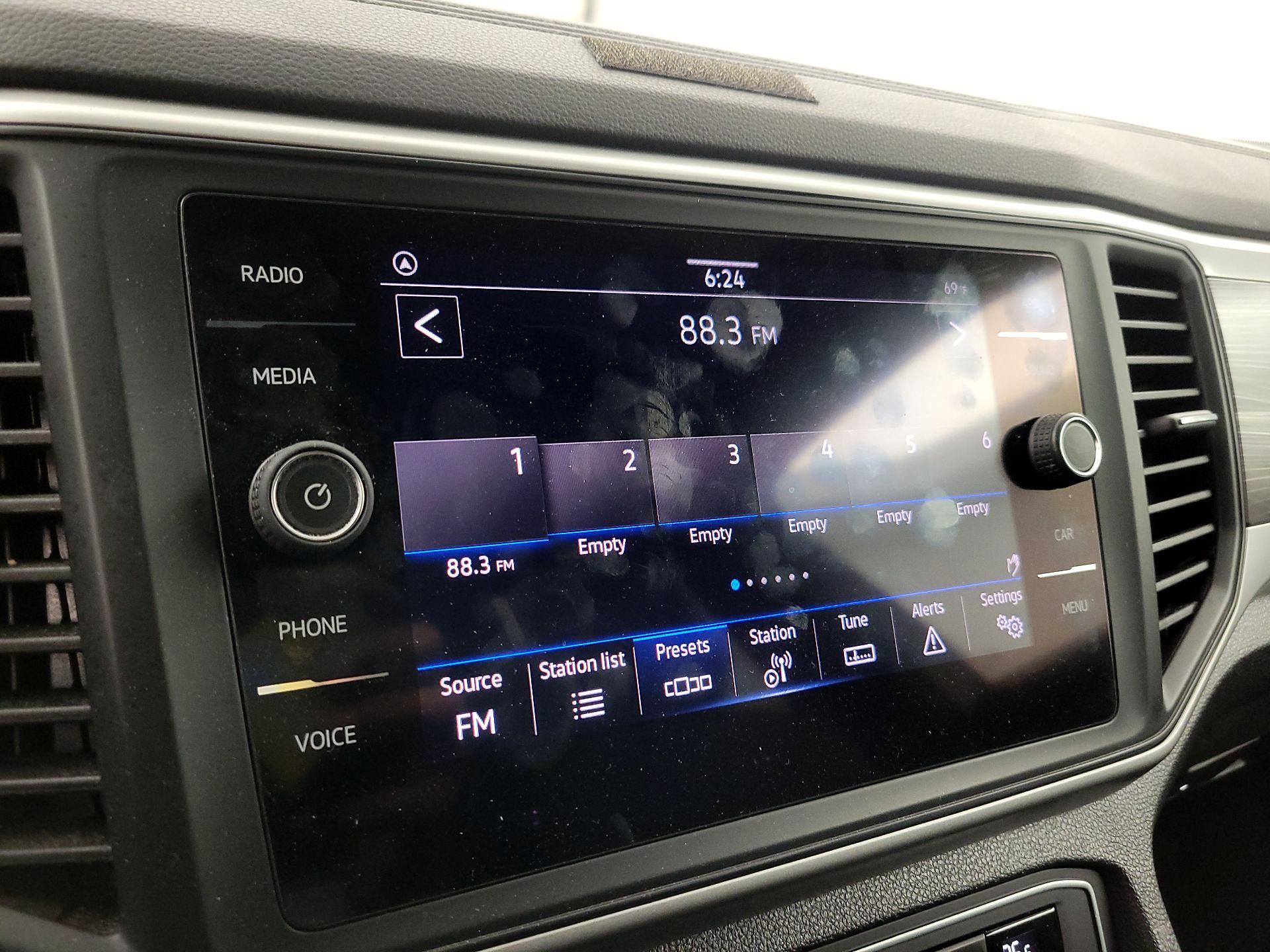 Thumbnail: 2021 Volkswagen Atlas - 15