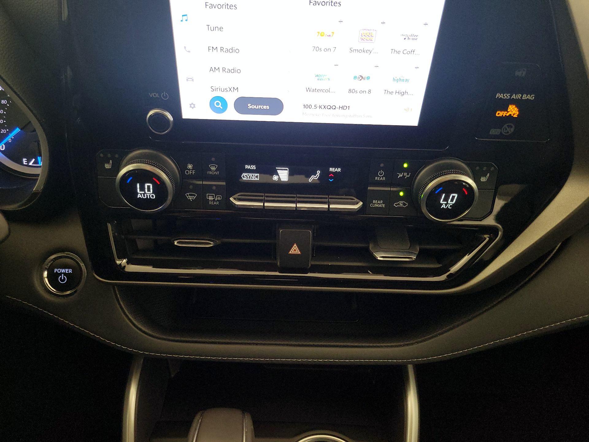 Thumbnail: 2023 Toyota Highlander - 16