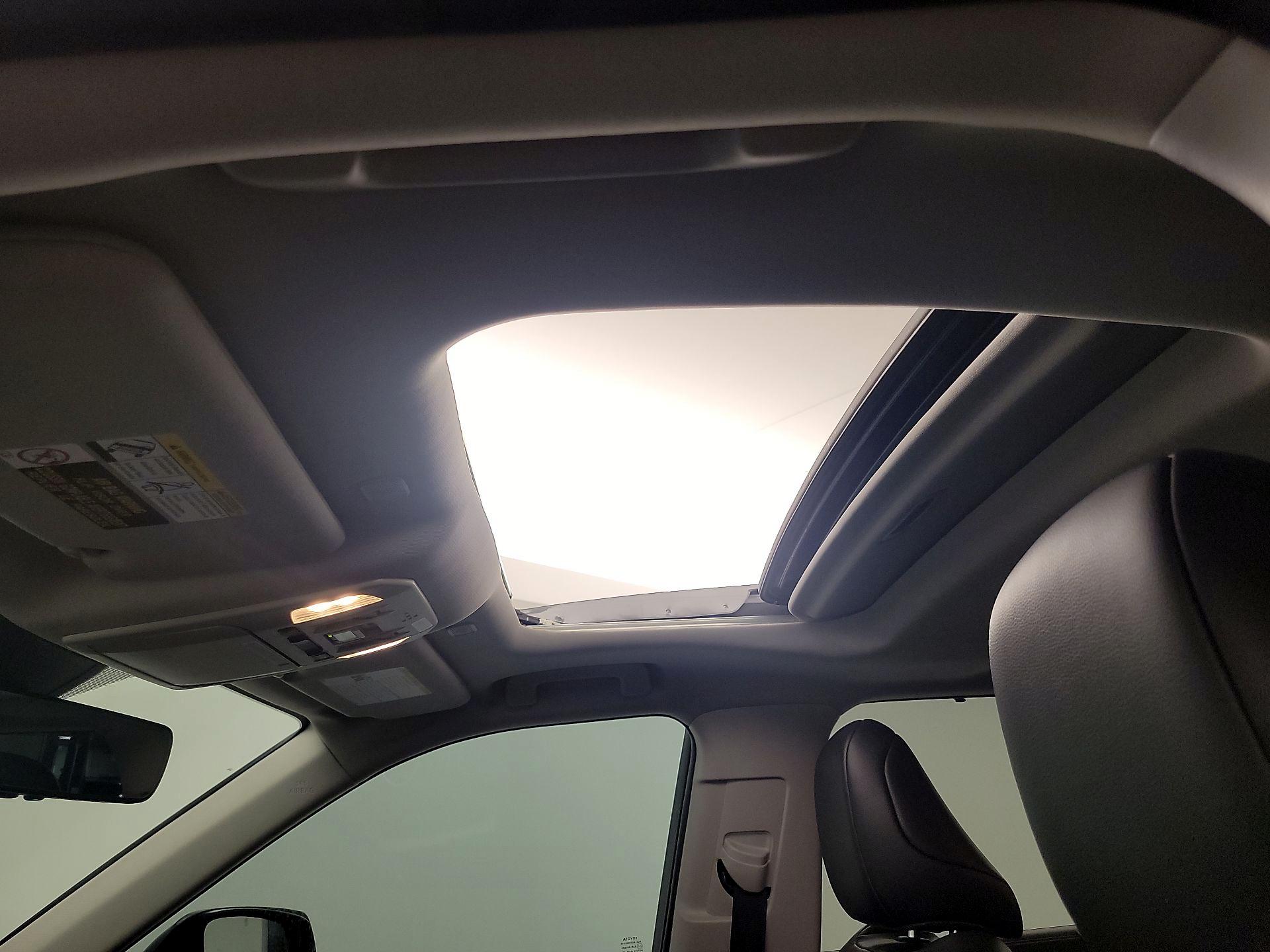 Thumbnail: 2023 Toyota Highlander - 19