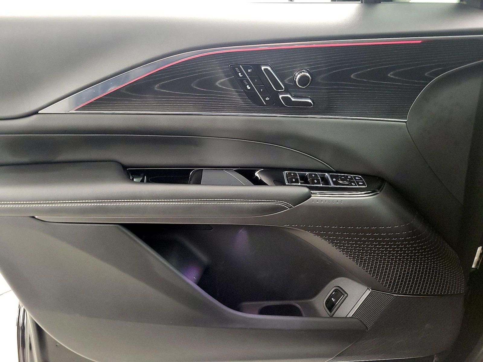 2024 Cadillac LYRIQ Luxury 1 - Photo 13