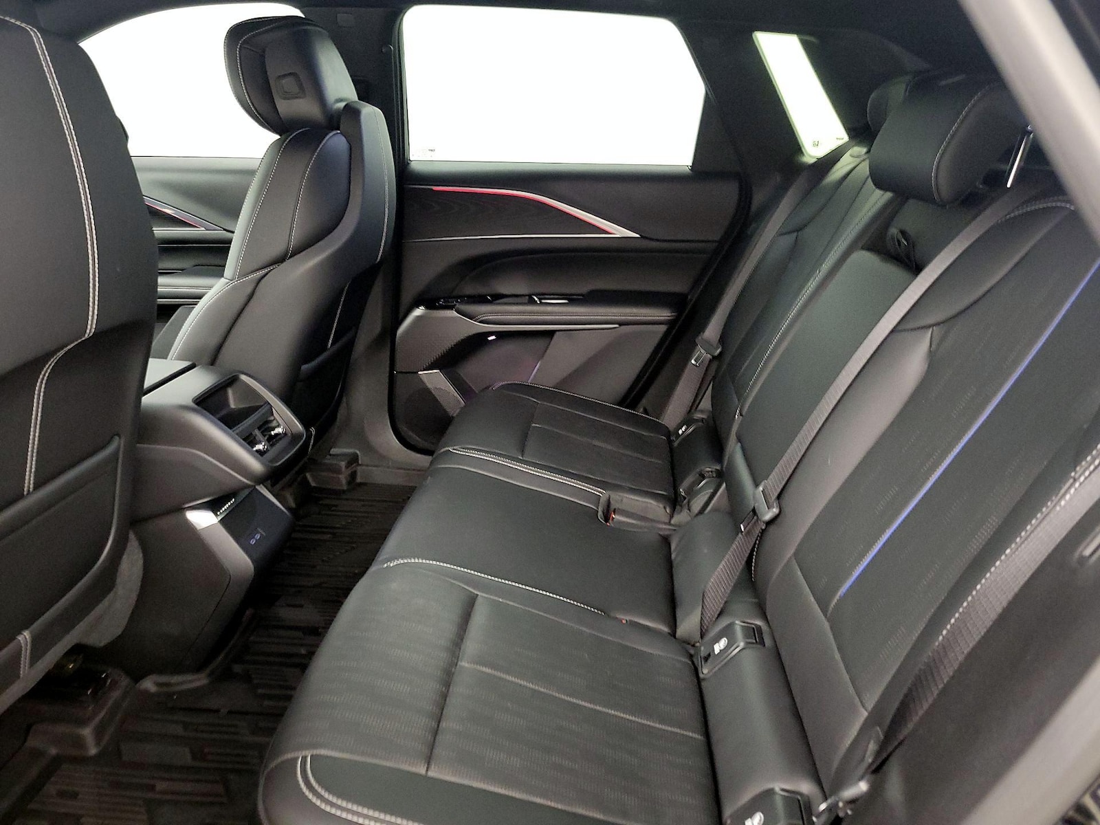 2024 Cadillac LYRIQ Luxury 1 - Photo 21