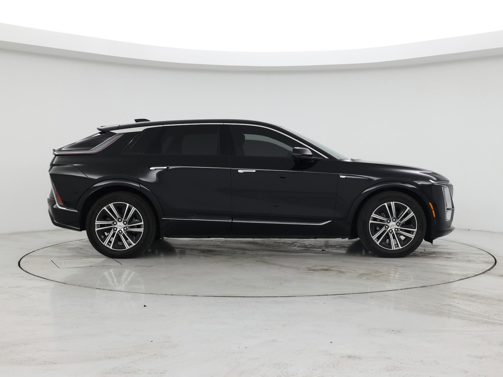 2024 Cadillac LYRIQ Luxury 1 - Photo 8