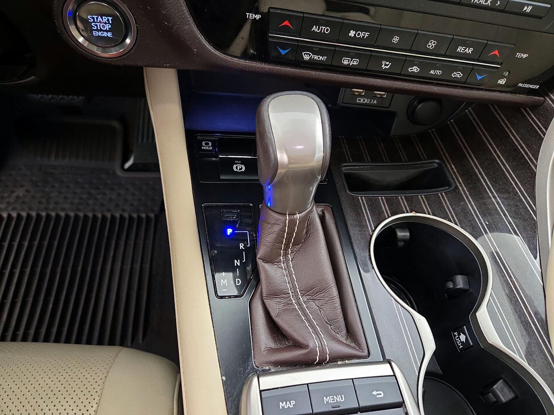 Thumbnail: 2020 Lexus RX - 18