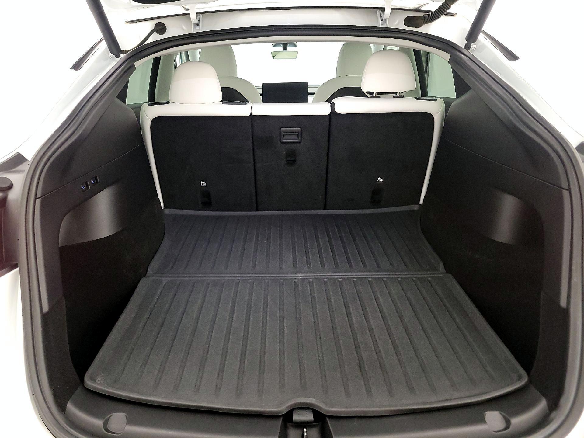 Thumbnail: 2022 Tesla Model Y - 20