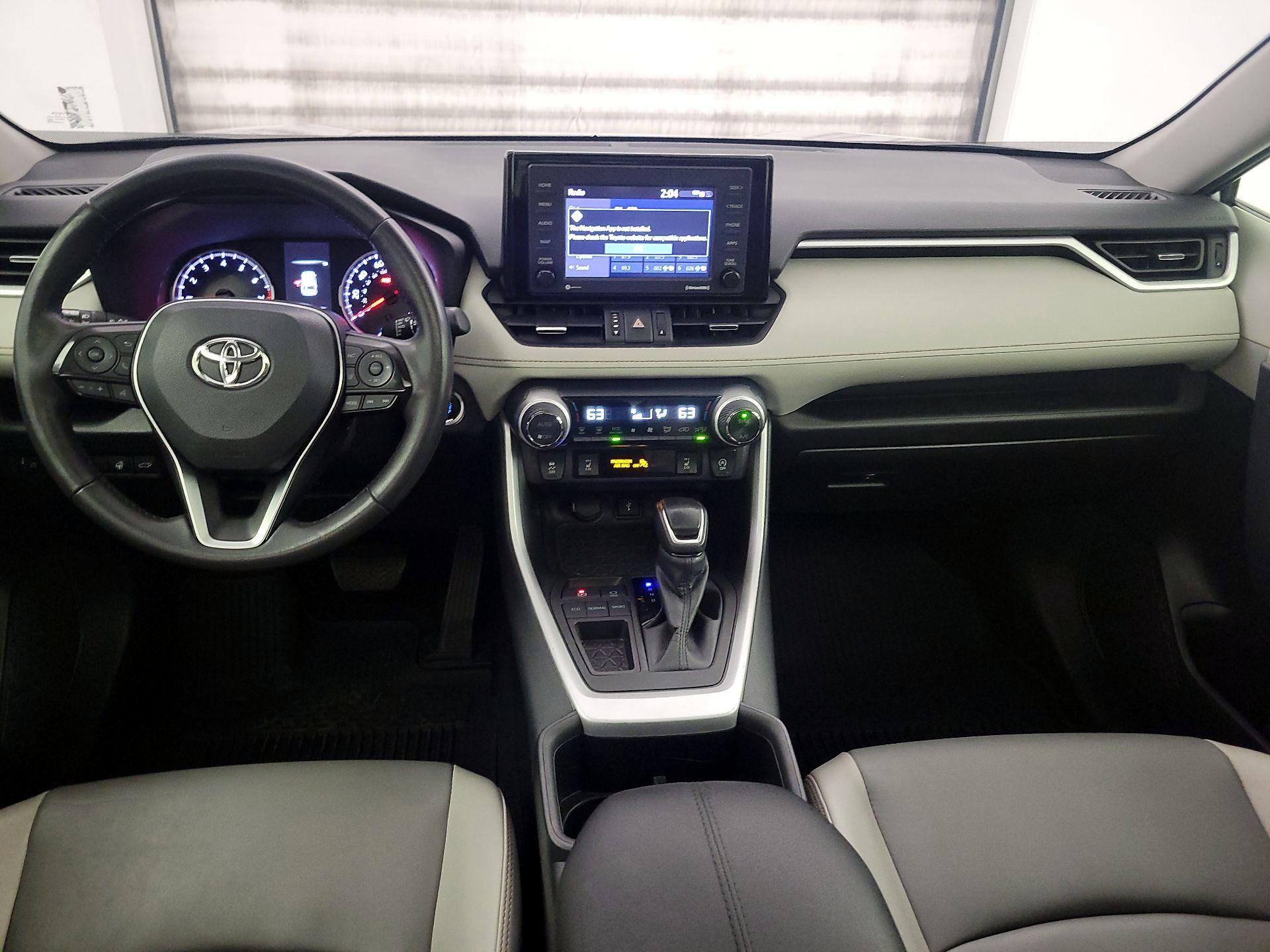 Thumbnail: 2022 Toyota RAV4 - 9