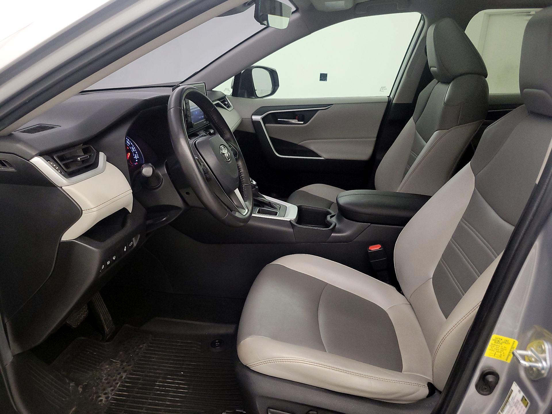 Thumbnail: 2022 Toyota RAV4 - 11