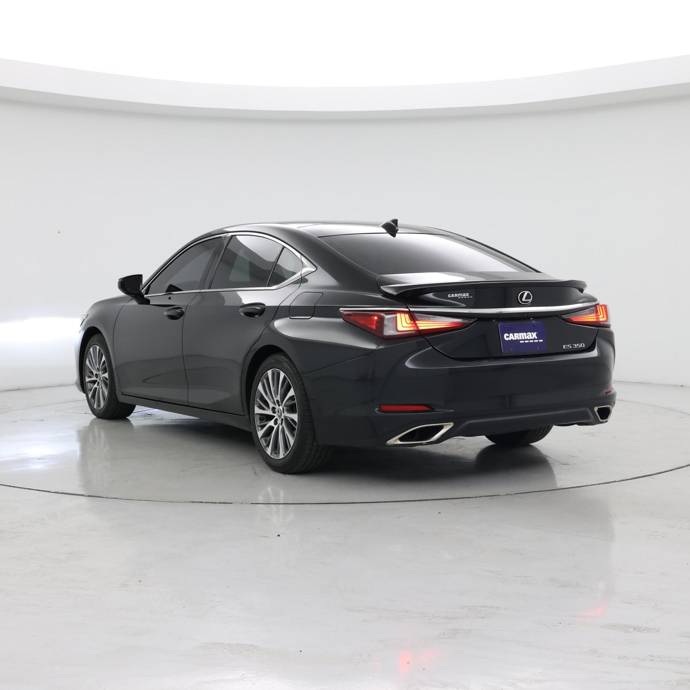 Thumbnail: 2021 Lexus ES - 2