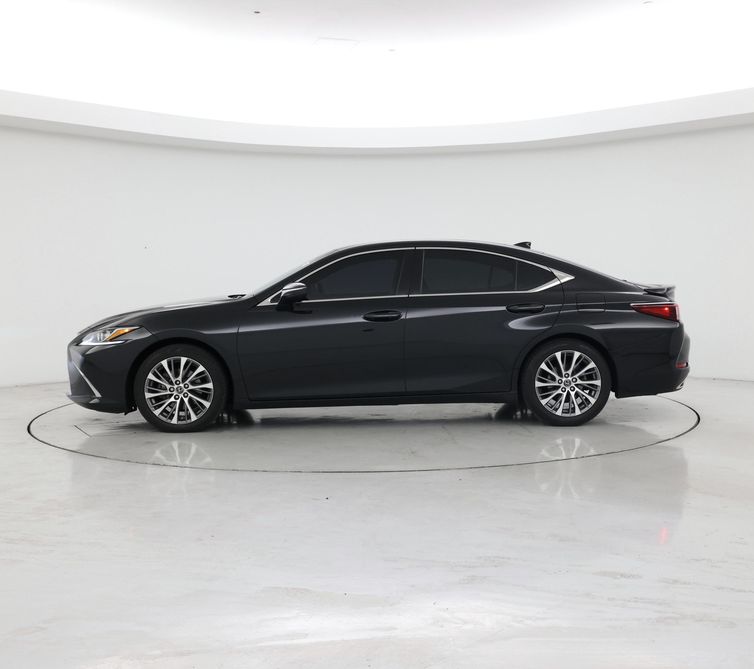 Thumbnail: 2021 Lexus ES - 3