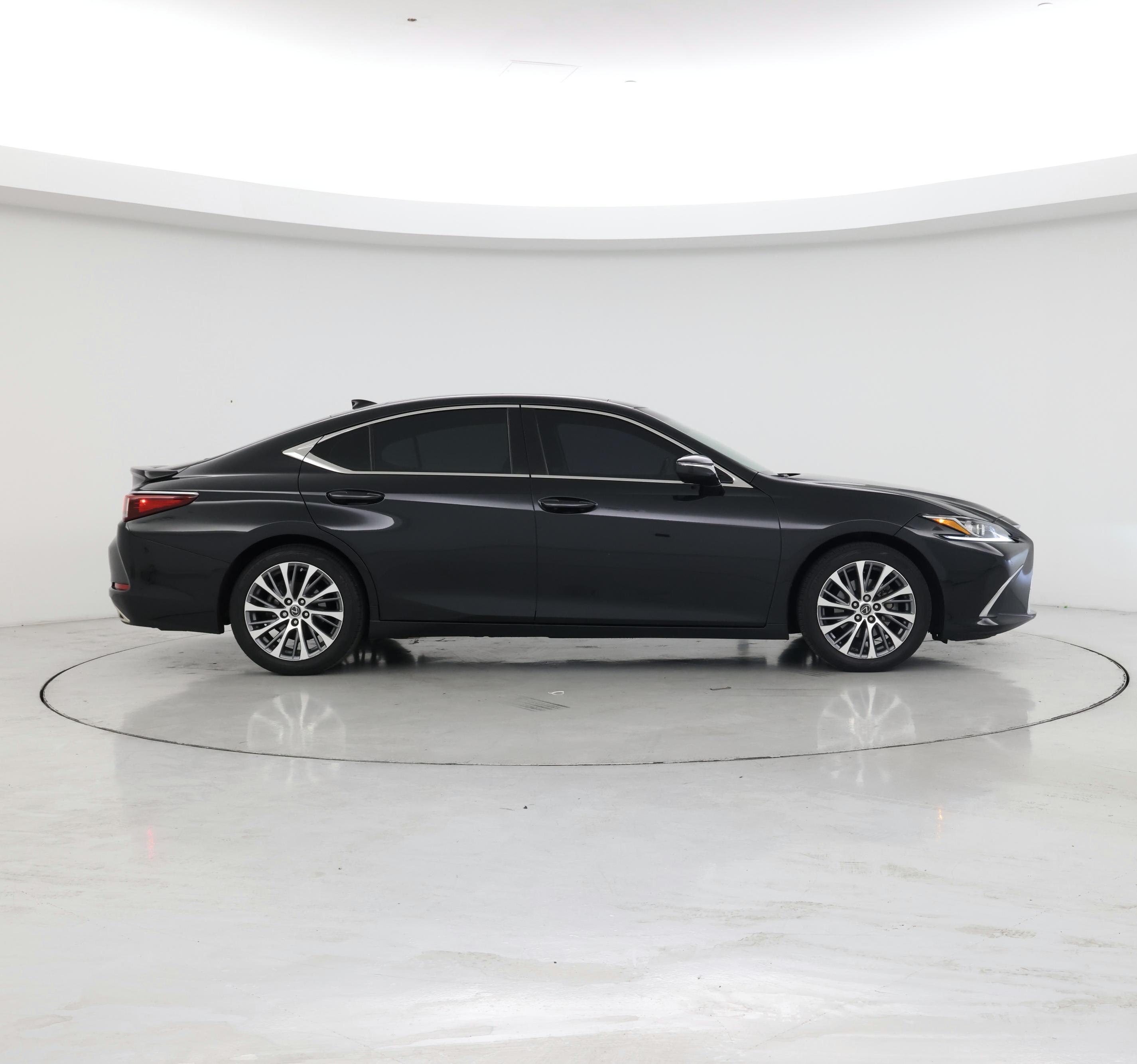 Thumbnail: 2021 Lexus ES - 7