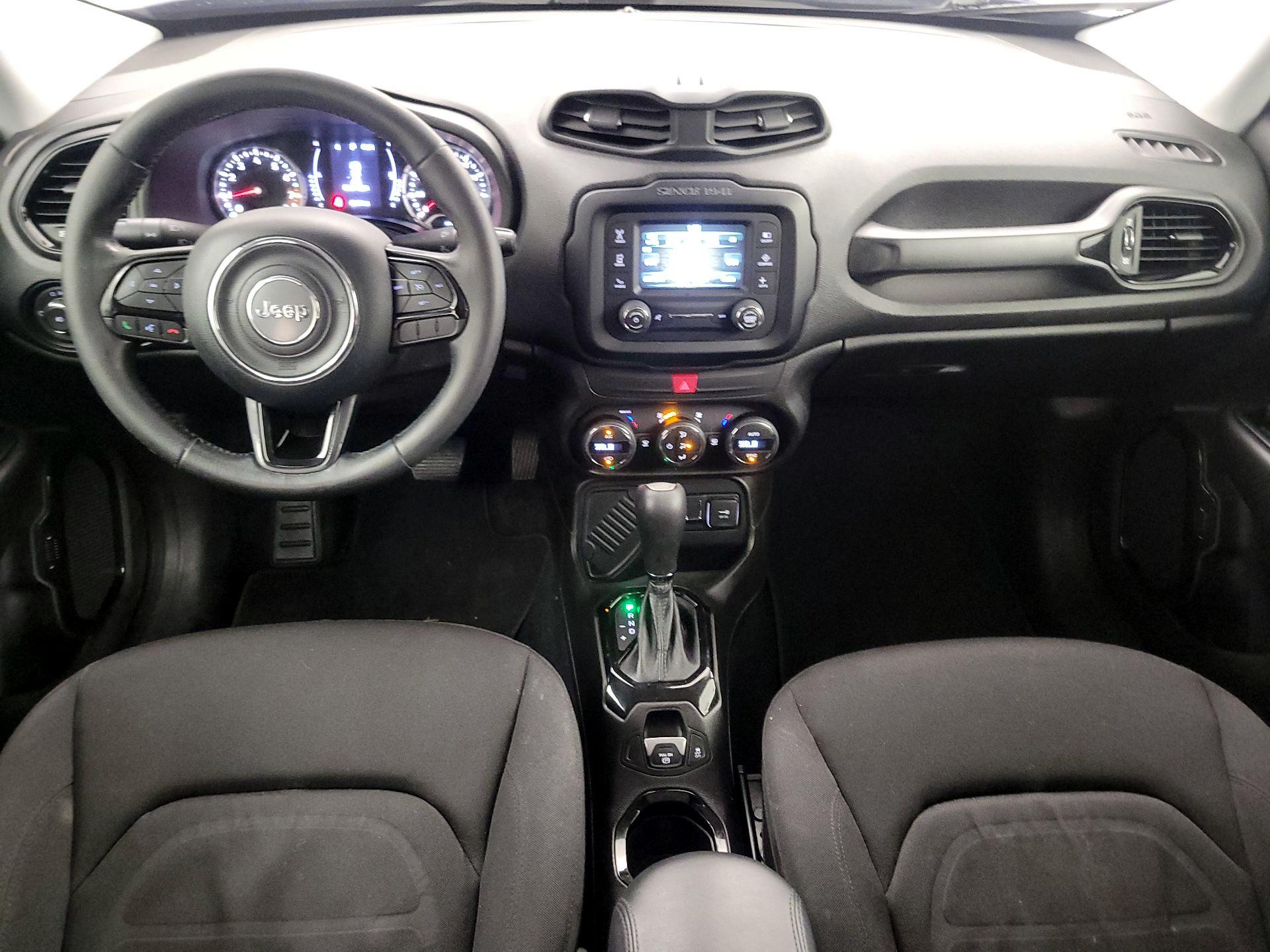 Thumbnail: 2017 Jeep Renegade - 9