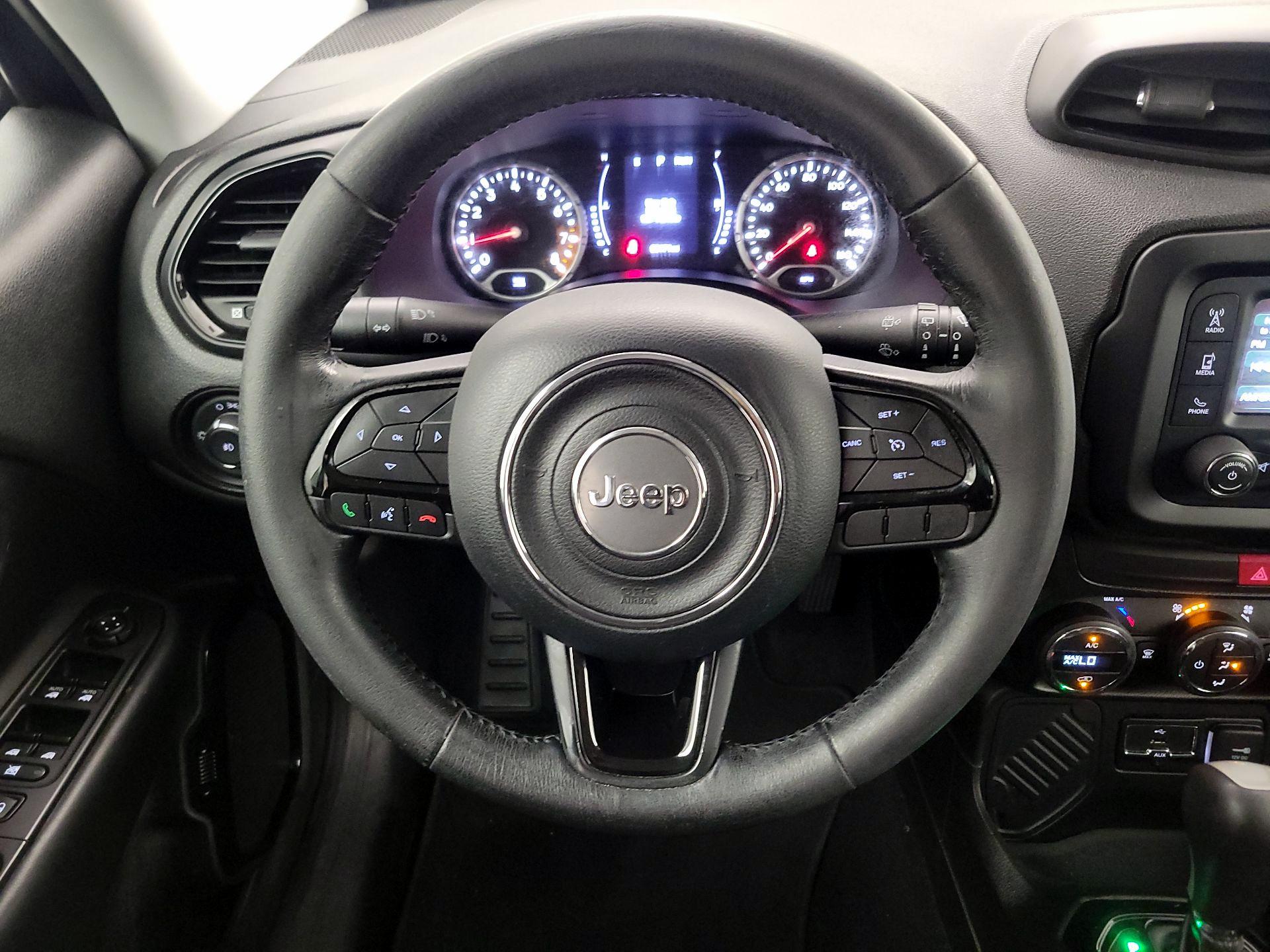 Thumbnail: 2017 Jeep Renegade - 10