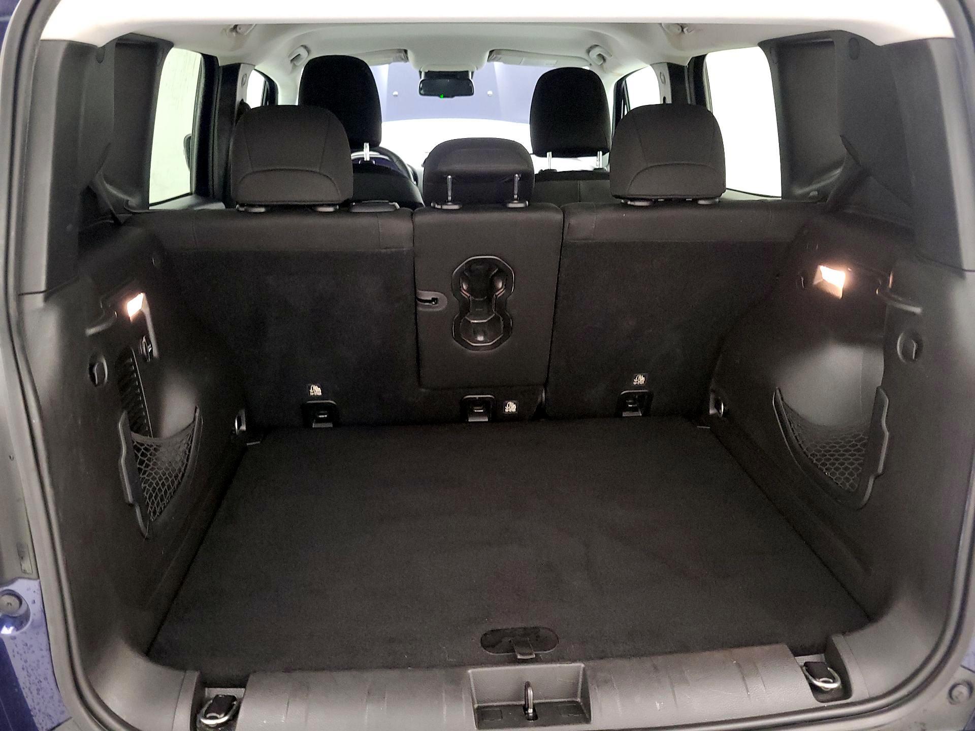 Thumbnail: 2017 Jeep Renegade - 20