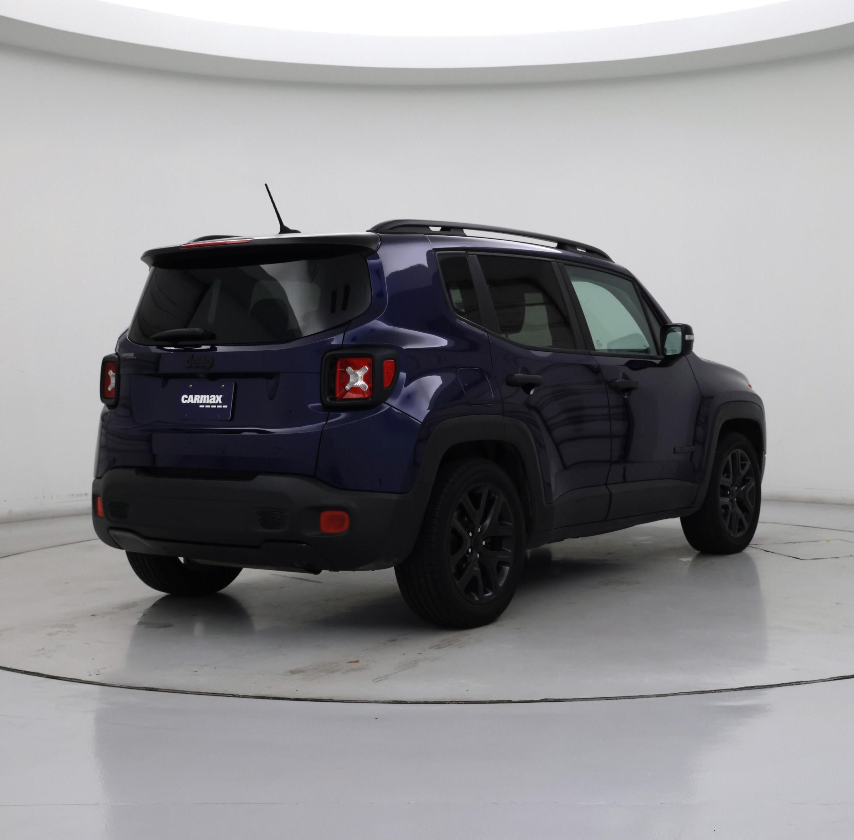 Thumbnail: 2017 Jeep Renegade - 8