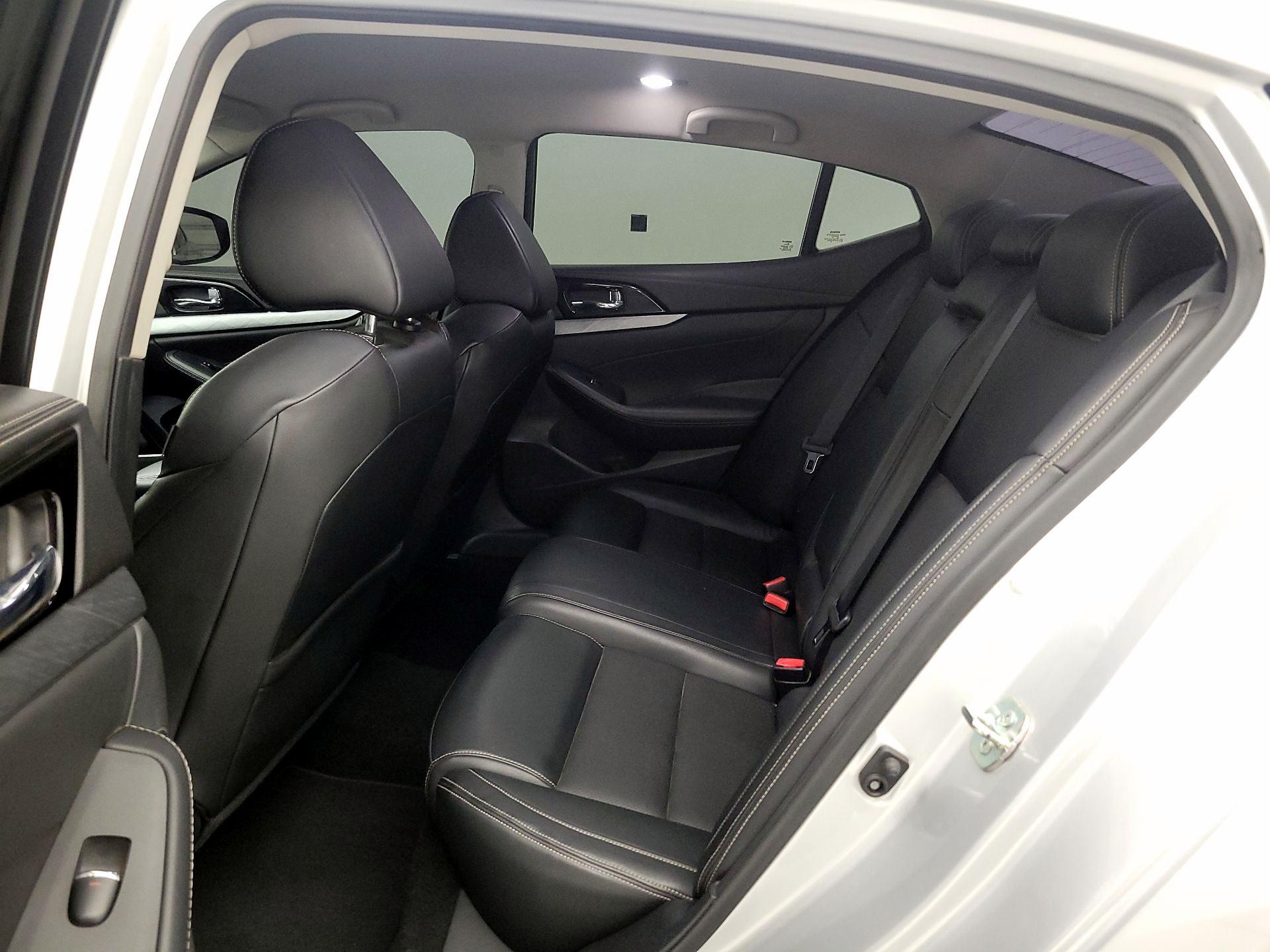 Thumbnail: 2017 Nissan Maxima - 20