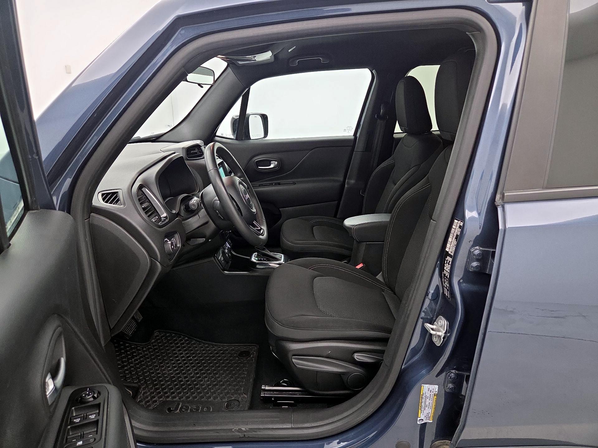 Thumbnail: 2022 Jeep Renegade - 11