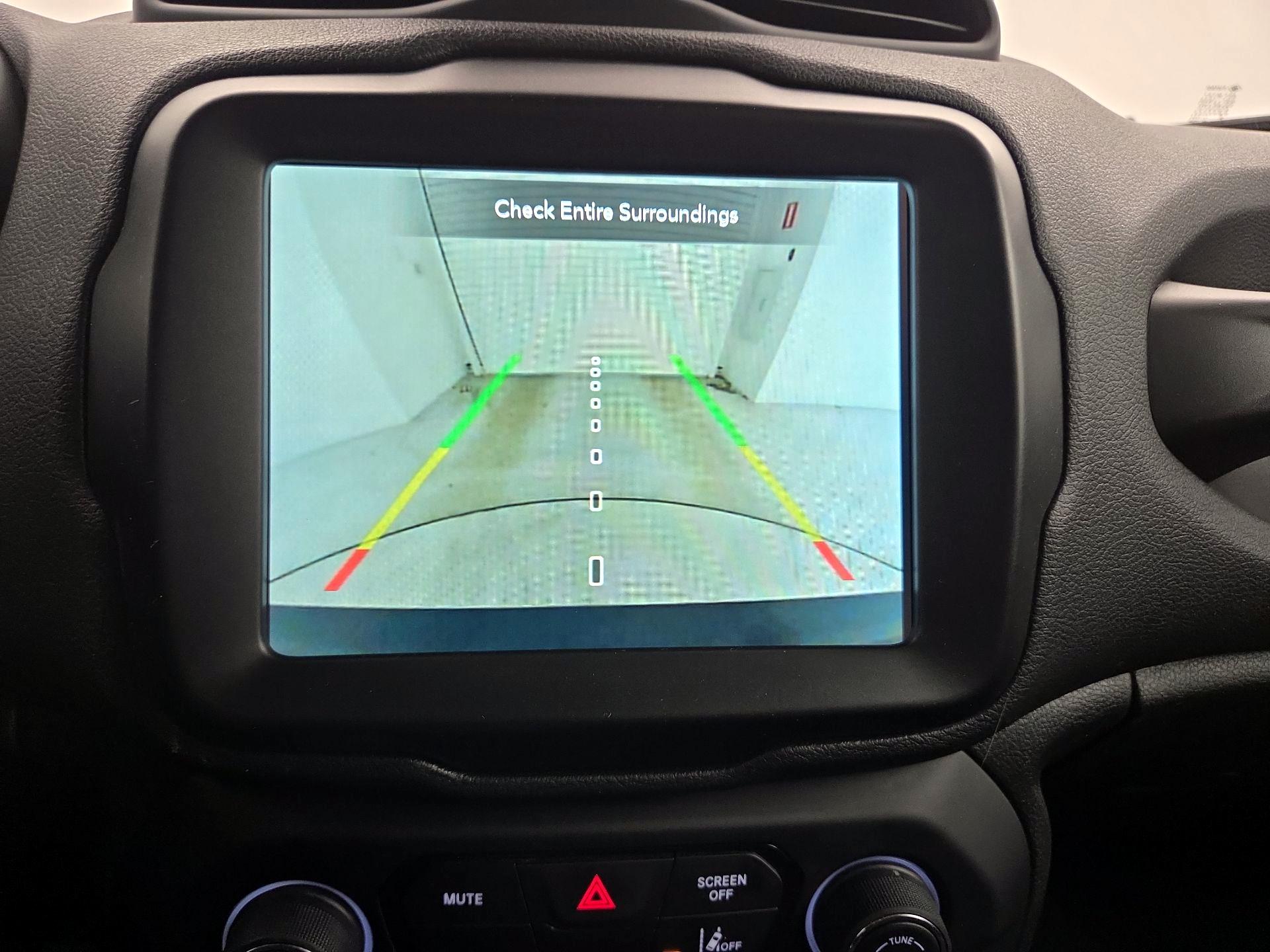 Thumbnail: 2022 Jeep Renegade - 15