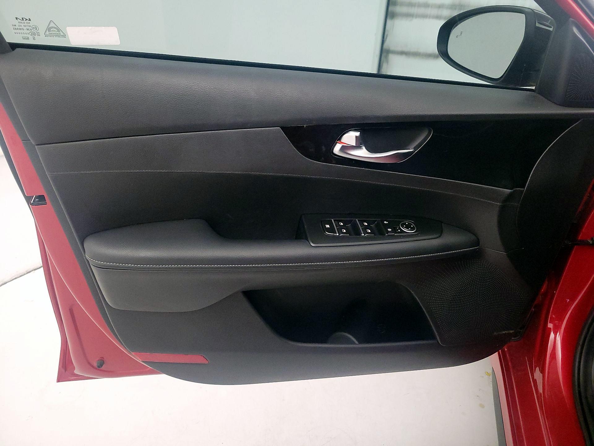 Thumbnail: 2024 Kia Forte - 12