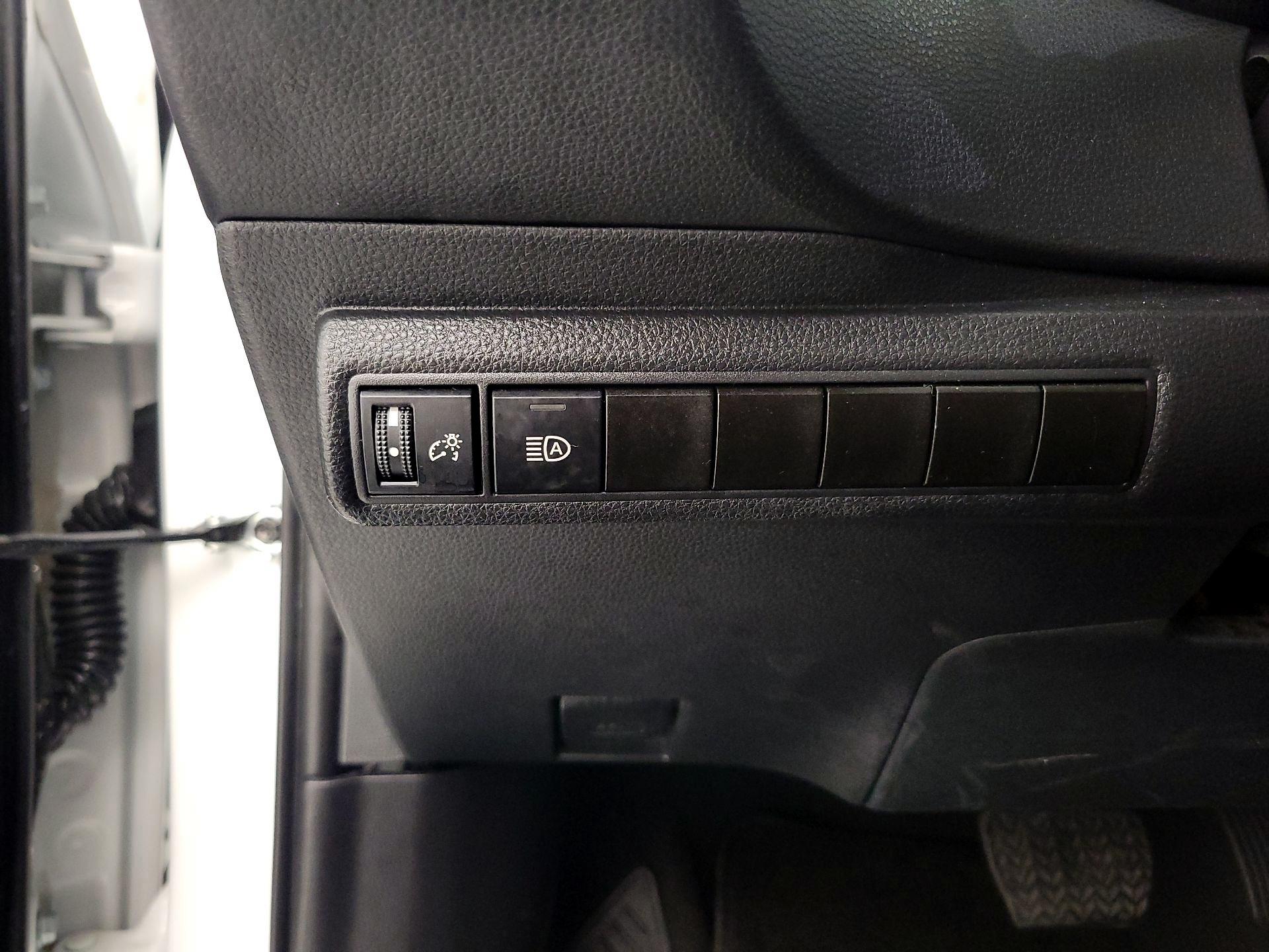 Thumbnail: 2025 Toyota Corolla - 13