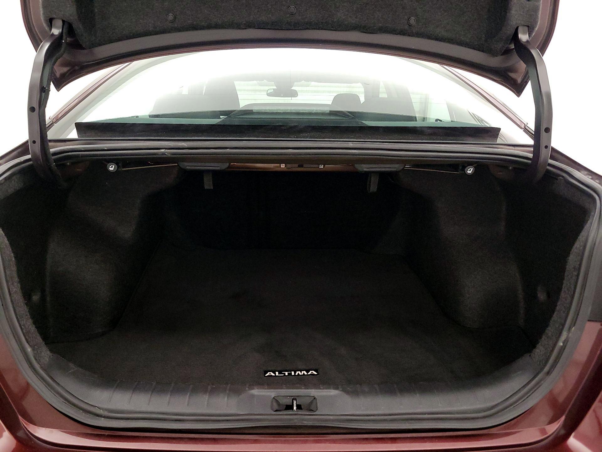 Thumbnail: 2024 Nissan Altima - 20