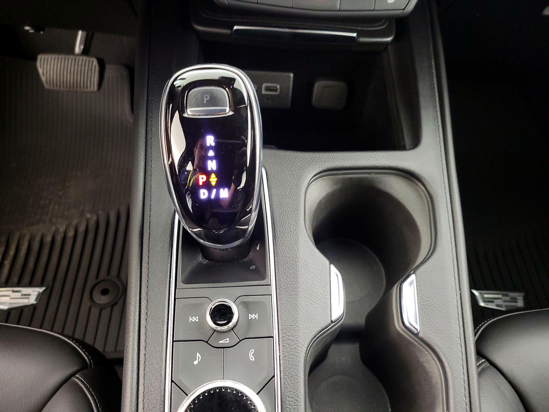 Thumbnail: 2021 Cadillac XT4 - 17