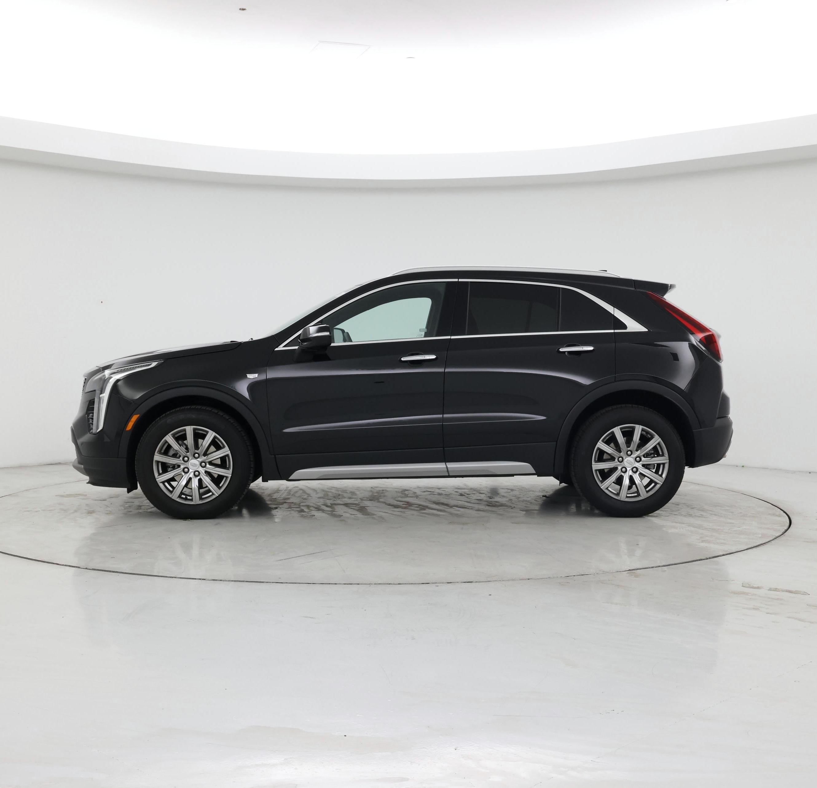 Thumbnail: 2021 Cadillac XT4 - 3