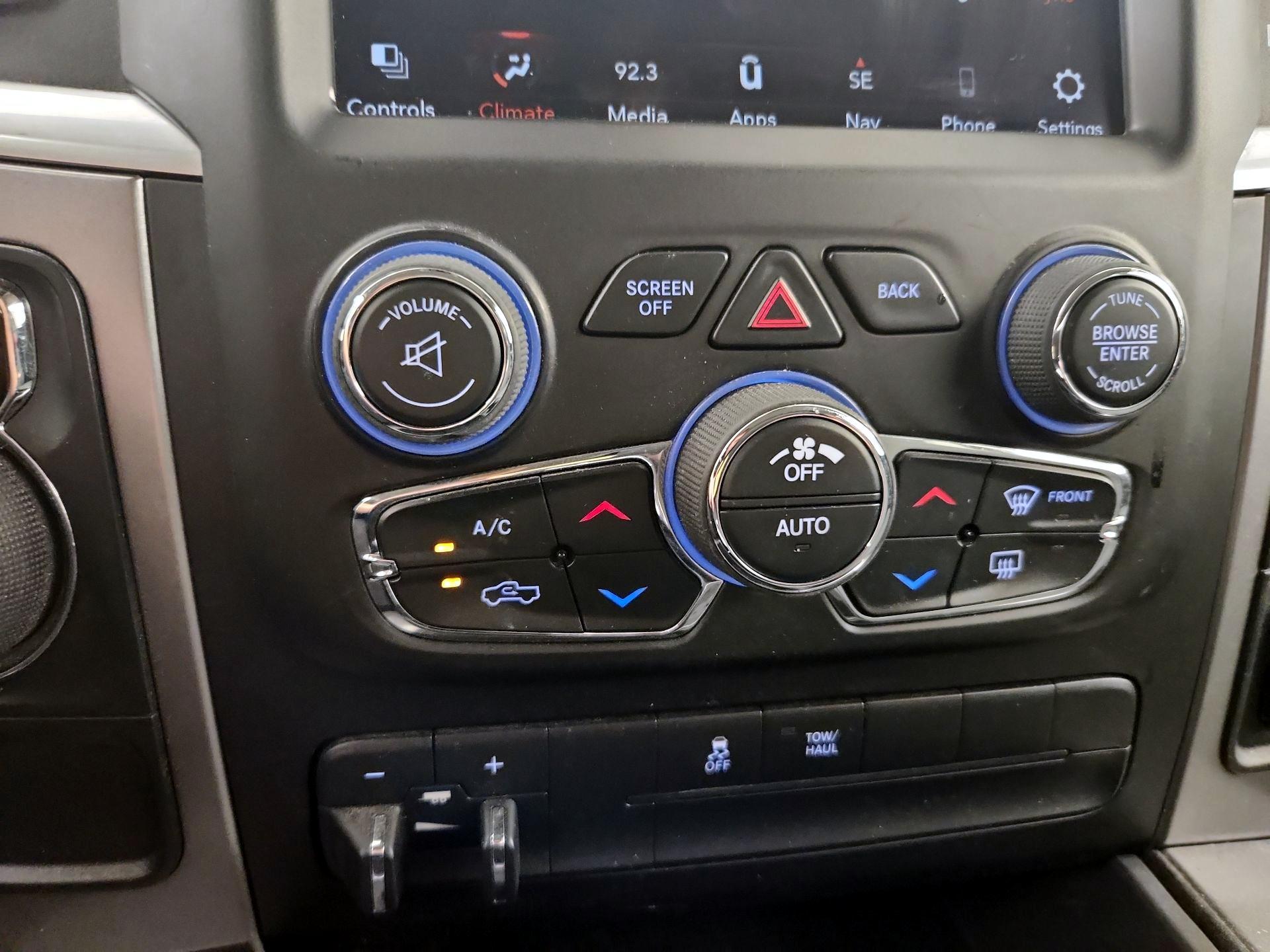 Thumbnail: 2022 RAM 1500 Classic - 17