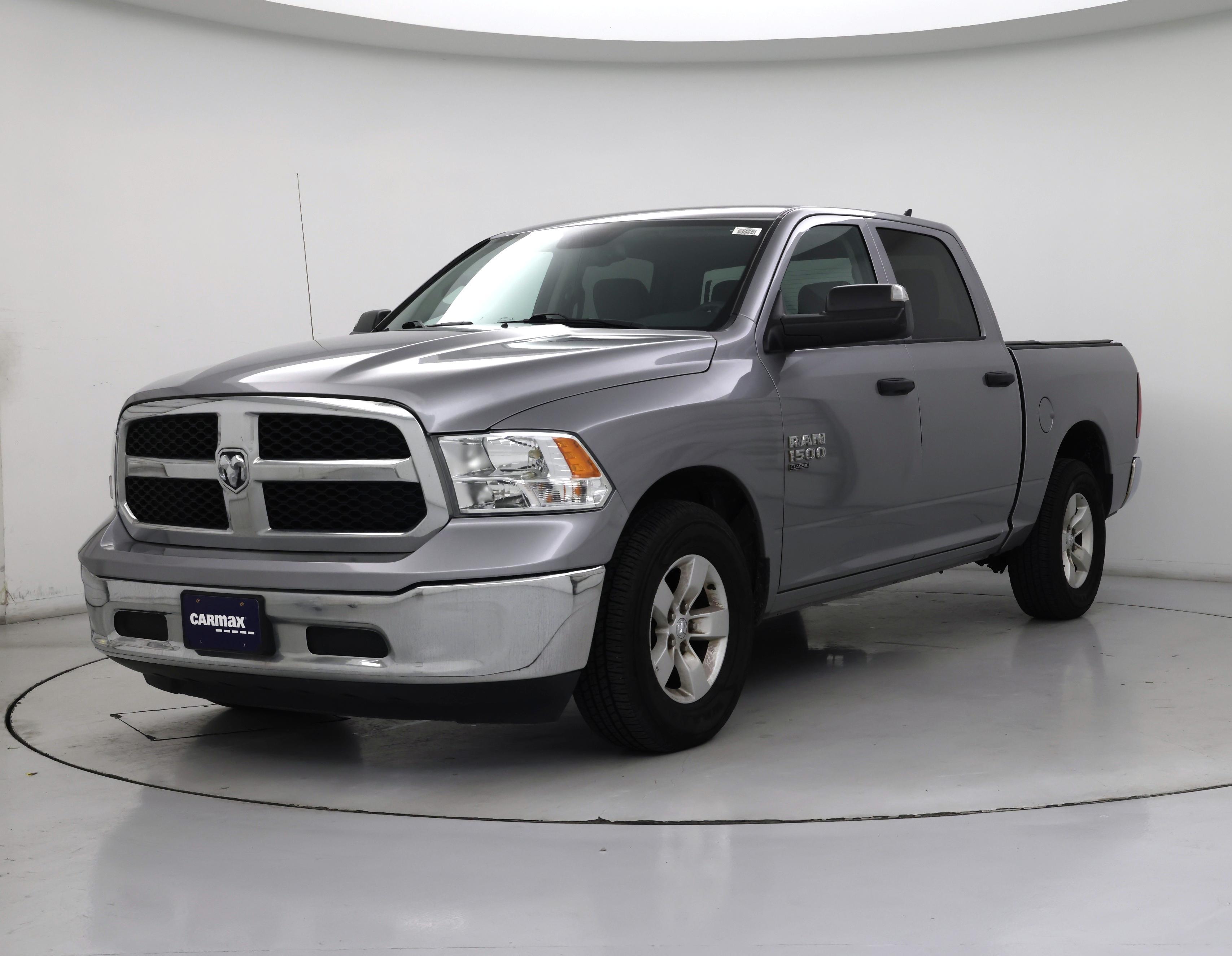 Thumbnail: 2022 RAM 1500 Classic - 4