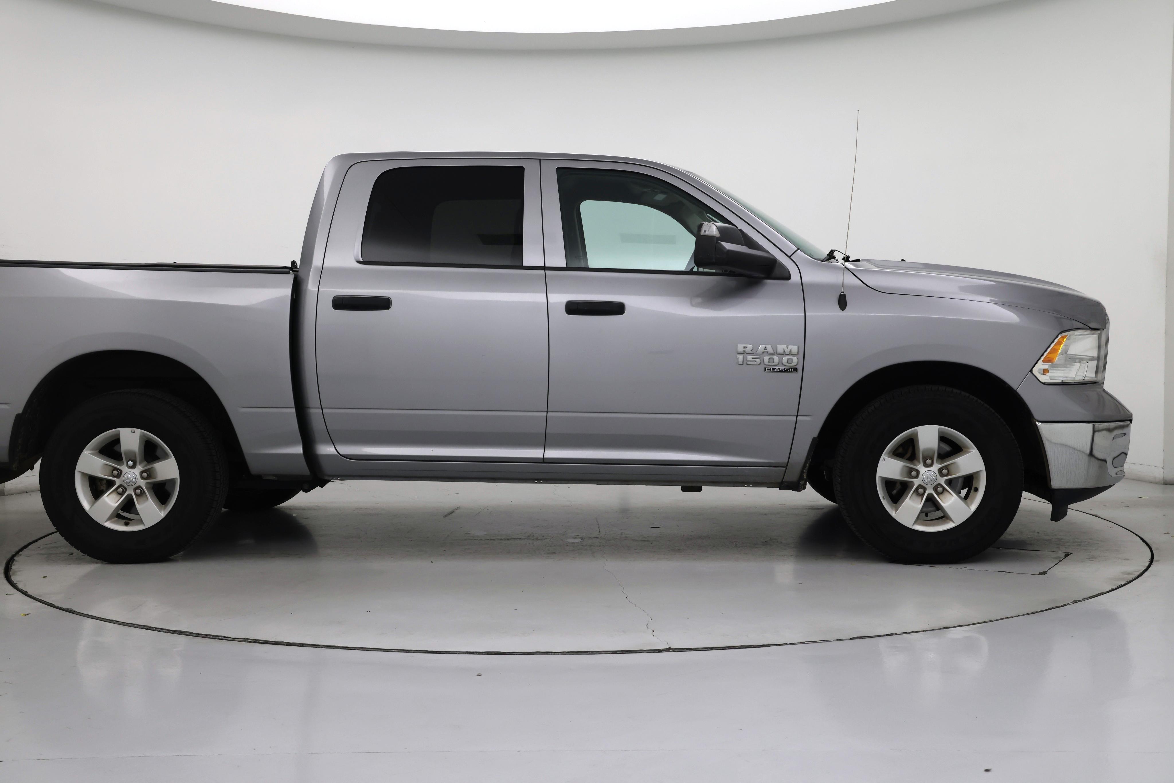 Thumbnail: 2022 RAM 1500 Classic - 7