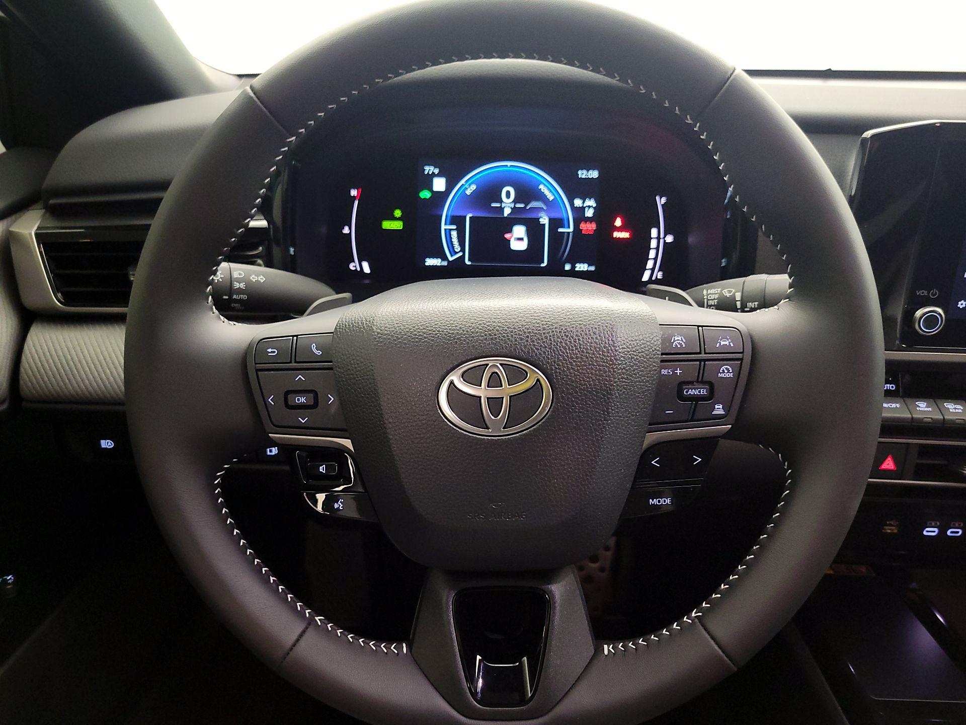 Thumbnail: 2025 Toyota Camry - 10