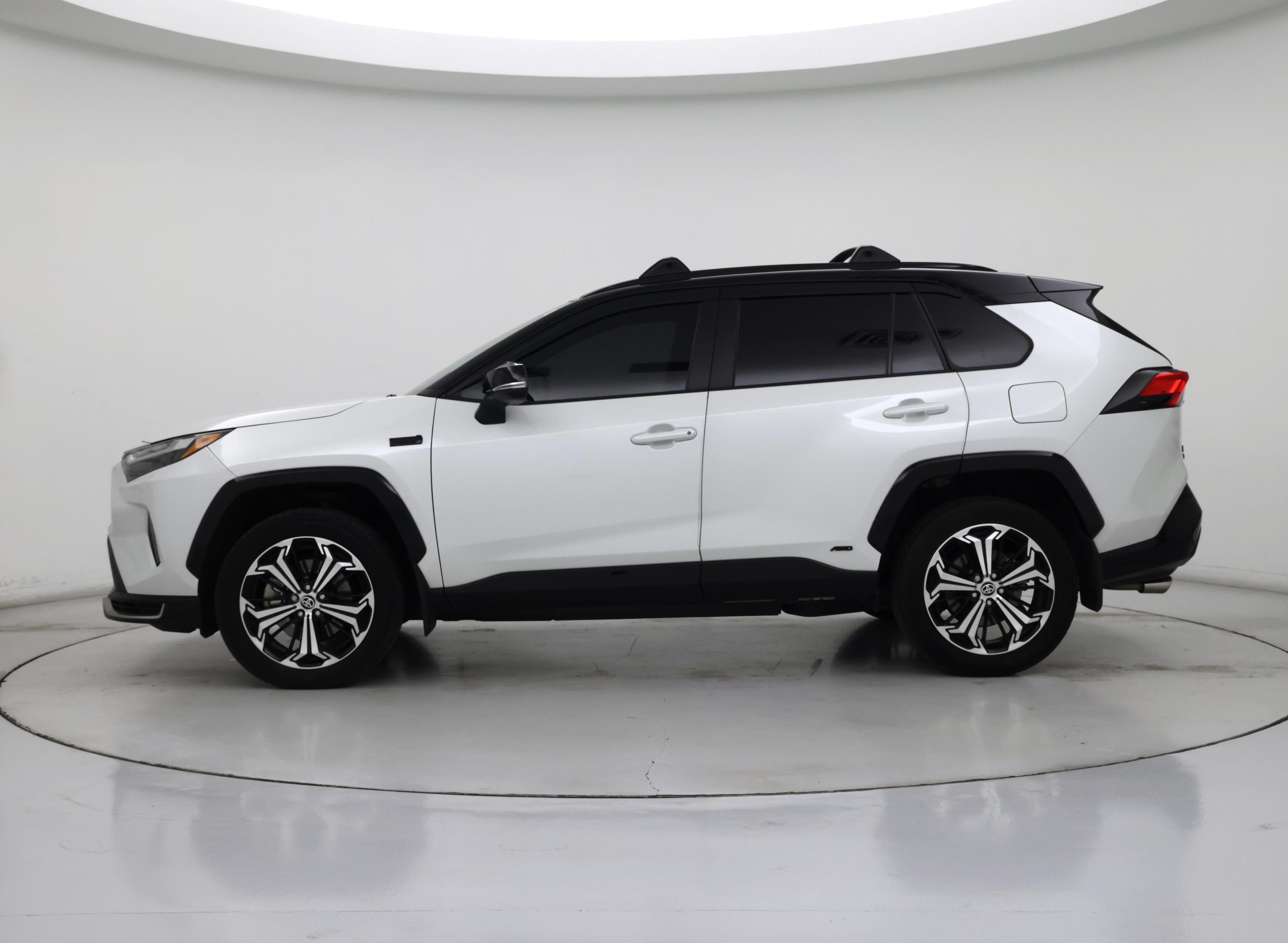 Thumbnail: 2023 Toyota RAV4 - 3