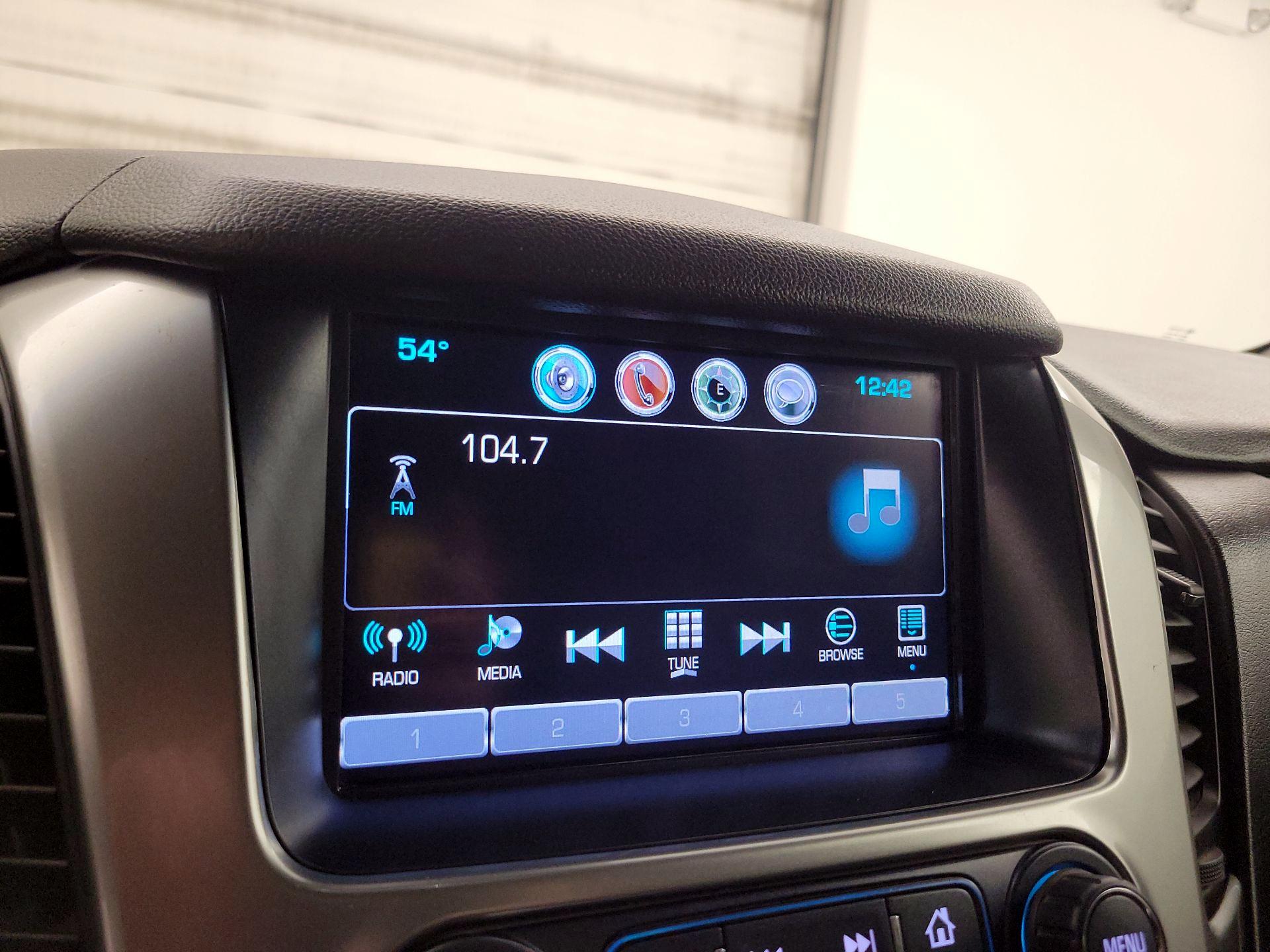 Thumbnail: 2018 Chevrolet Suburban - 16