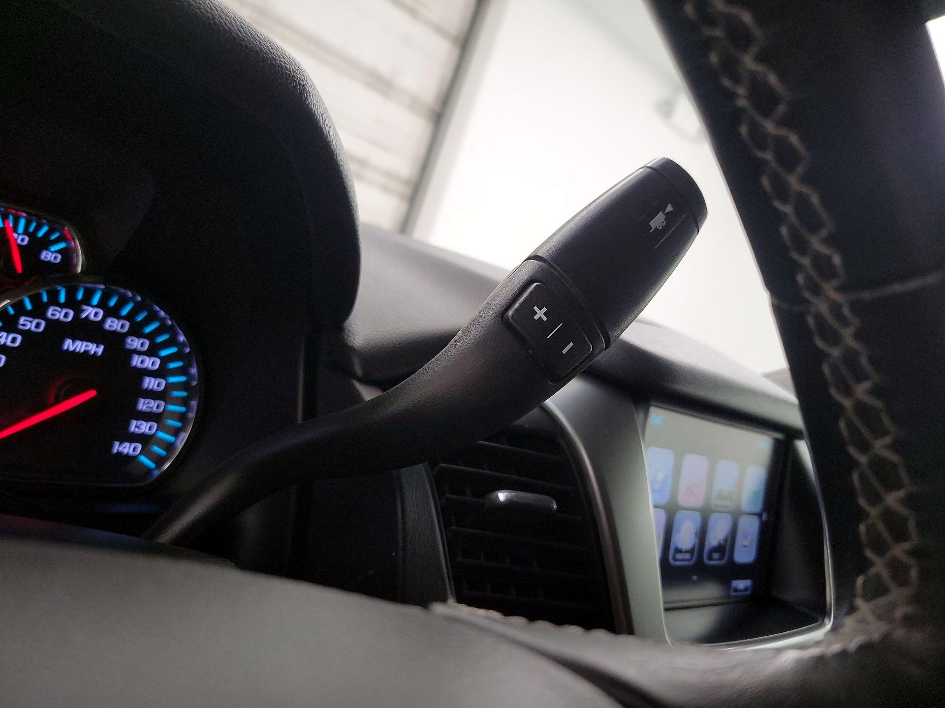 Thumbnail: 2018 Chevrolet Suburban - 18