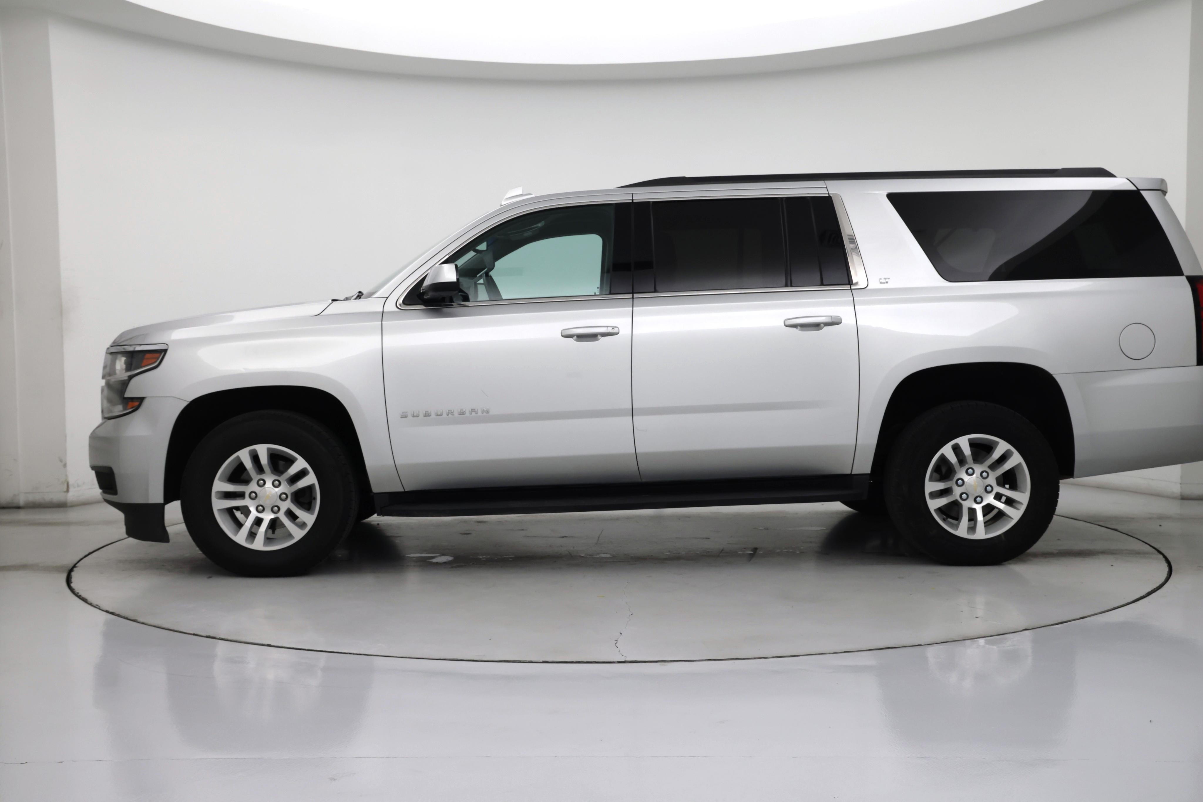 Thumbnail: 2018 Chevrolet Suburban - 3