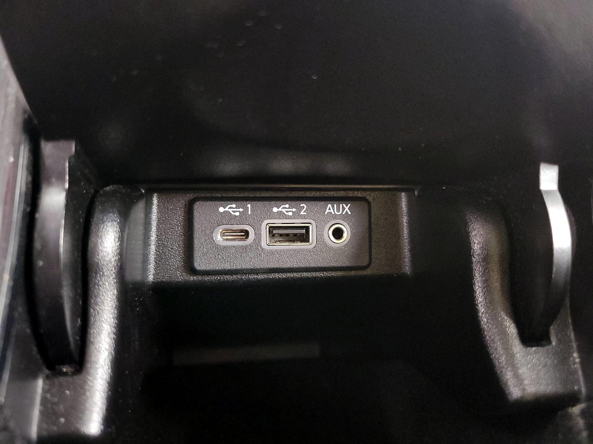 Thumbnail: 2020 Nissan Maxima - 19